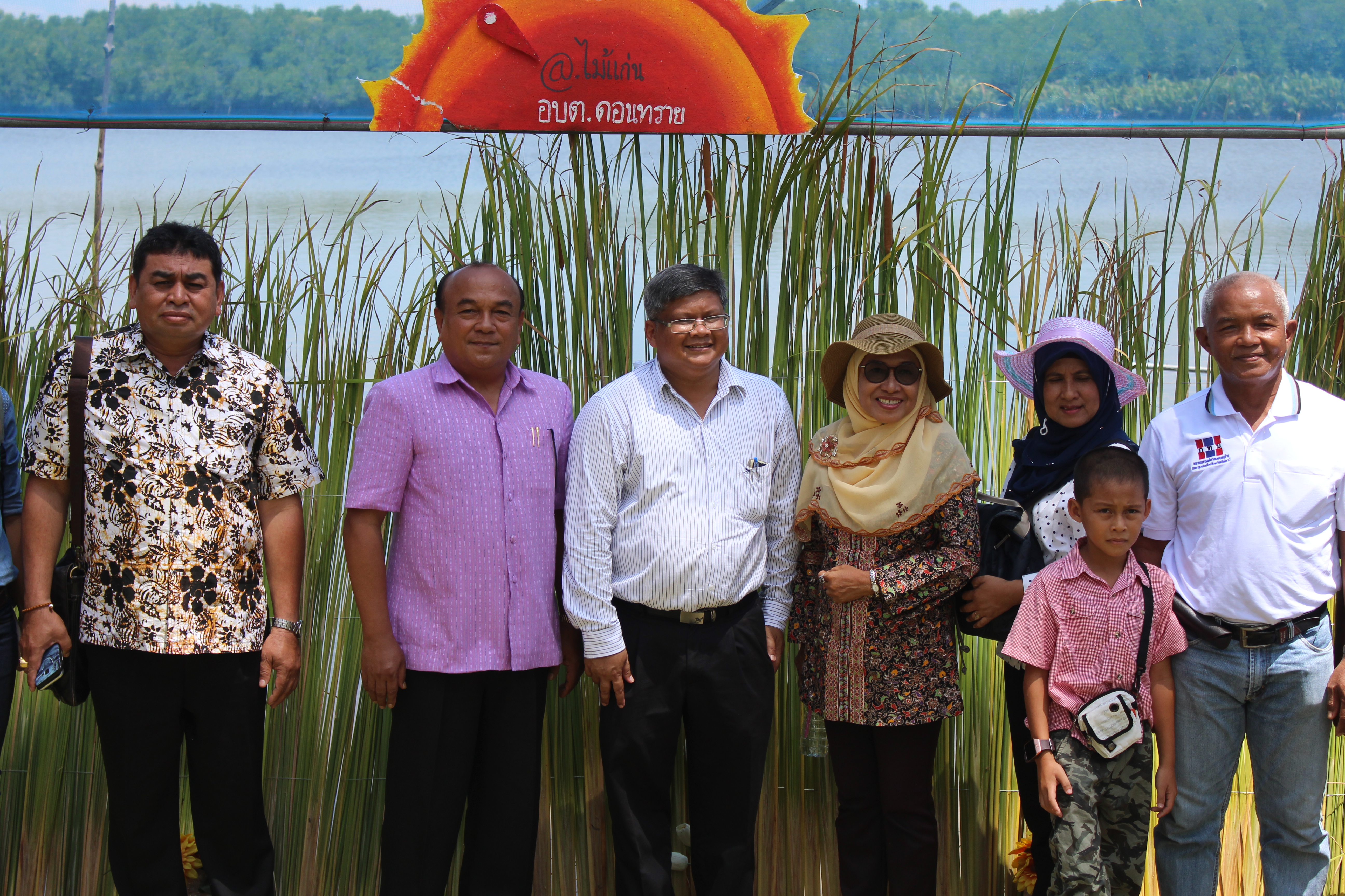 พช.ปัตตานี ลงพื้นที่ อ.ไม้แก่น เพื่อตรวจเยี่ยมผลการดำเนินงานฯ และคัดสรรพื้นที่เป้าหมายฯ ดีเด่น ปี 2561