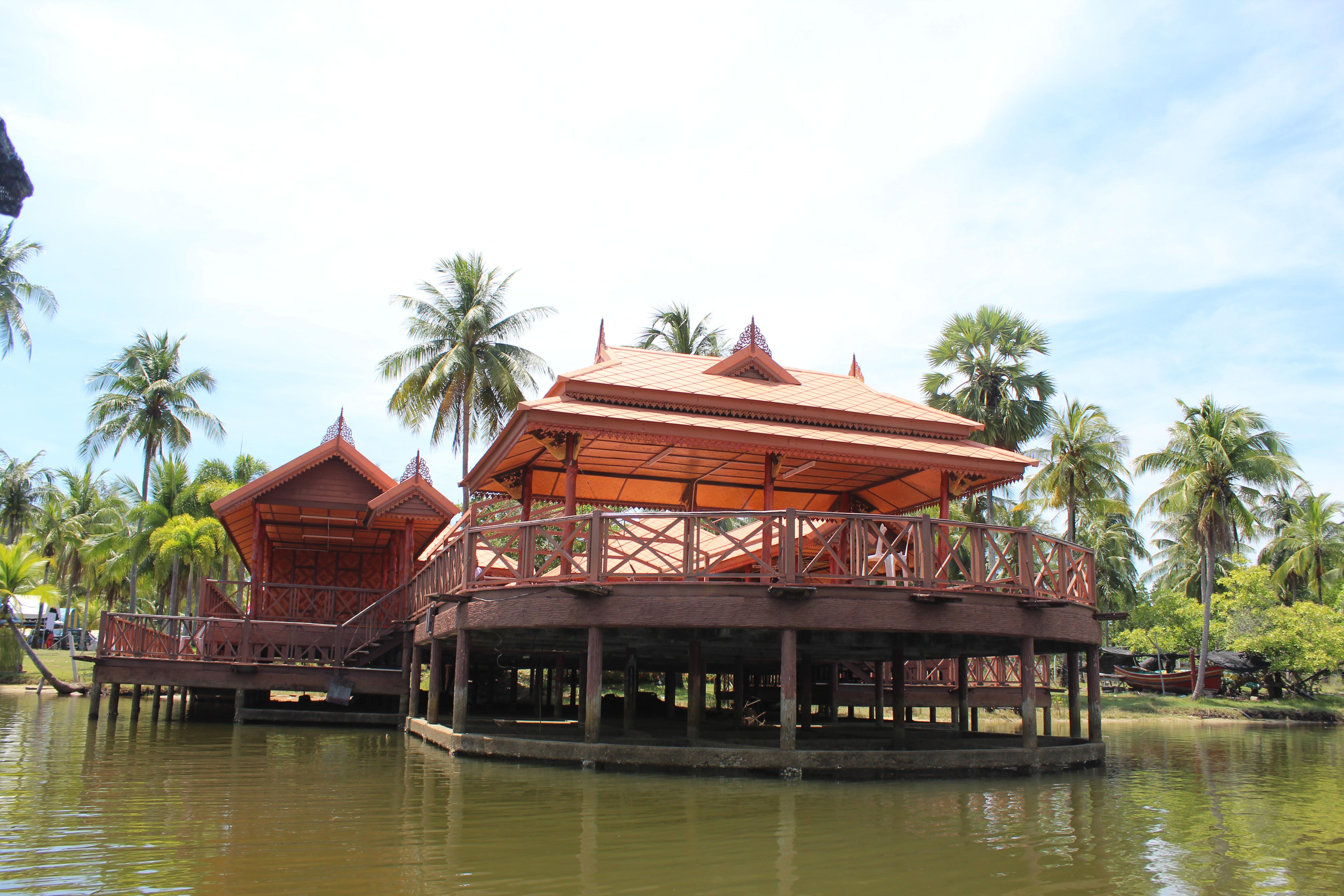 พช.ปัตตานี ลงพื้นที่ อ.ไม้แก่น เพื่อตรวจเยี่ยมผลการดำเนินงานฯ และคัดสรรพื้นที่เป้าหมายฯ ดีเด่น ปี 2561