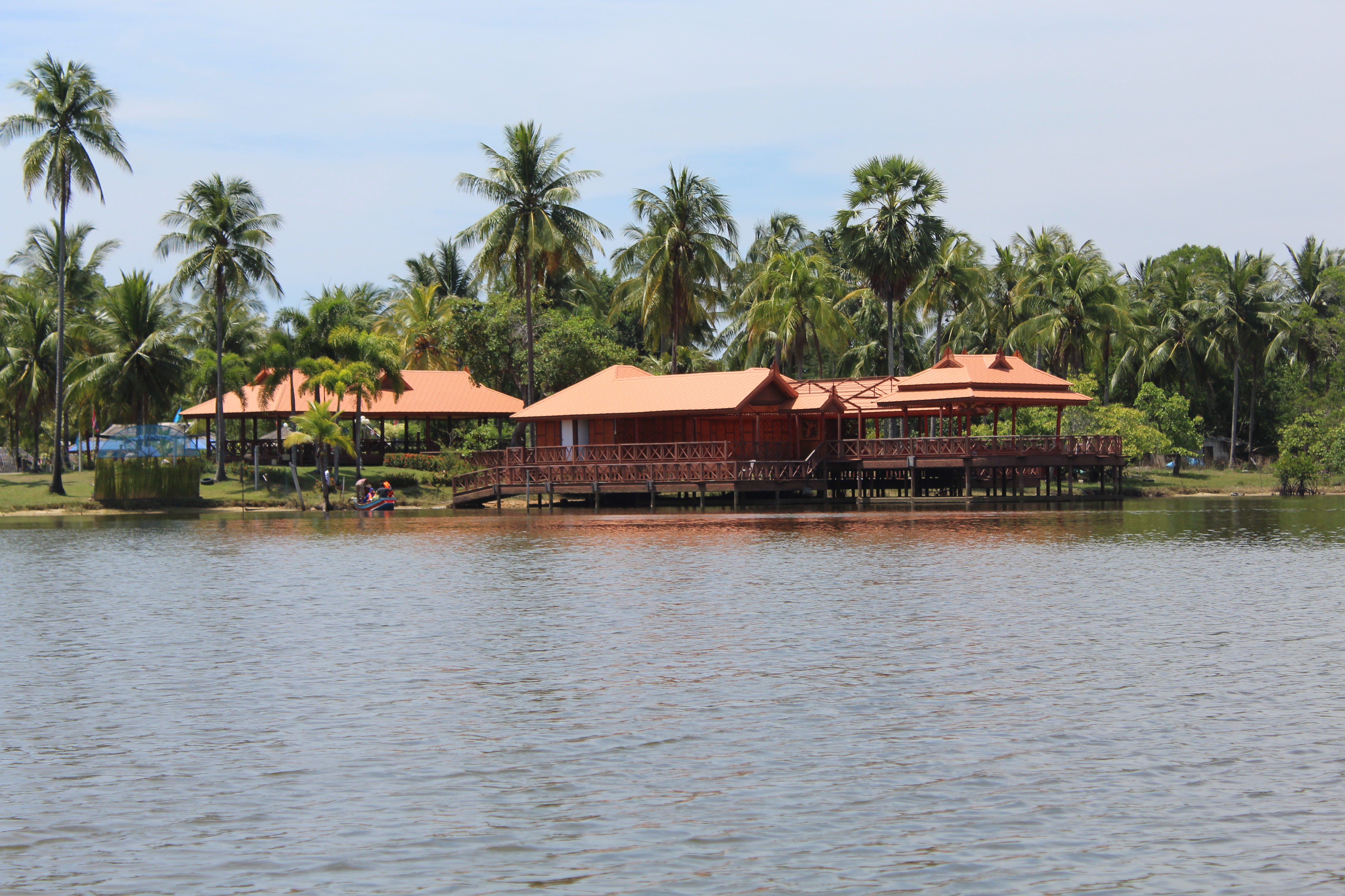 พช.ปัตตานี ลงพื้นที่ อ.ไม้แก่น เพื่อตรวจเยี่ยมผลการดำเนินงานฯ และคัดสรรพื้นที่เป้าหมายฯ ดีเด่น ปี 2561