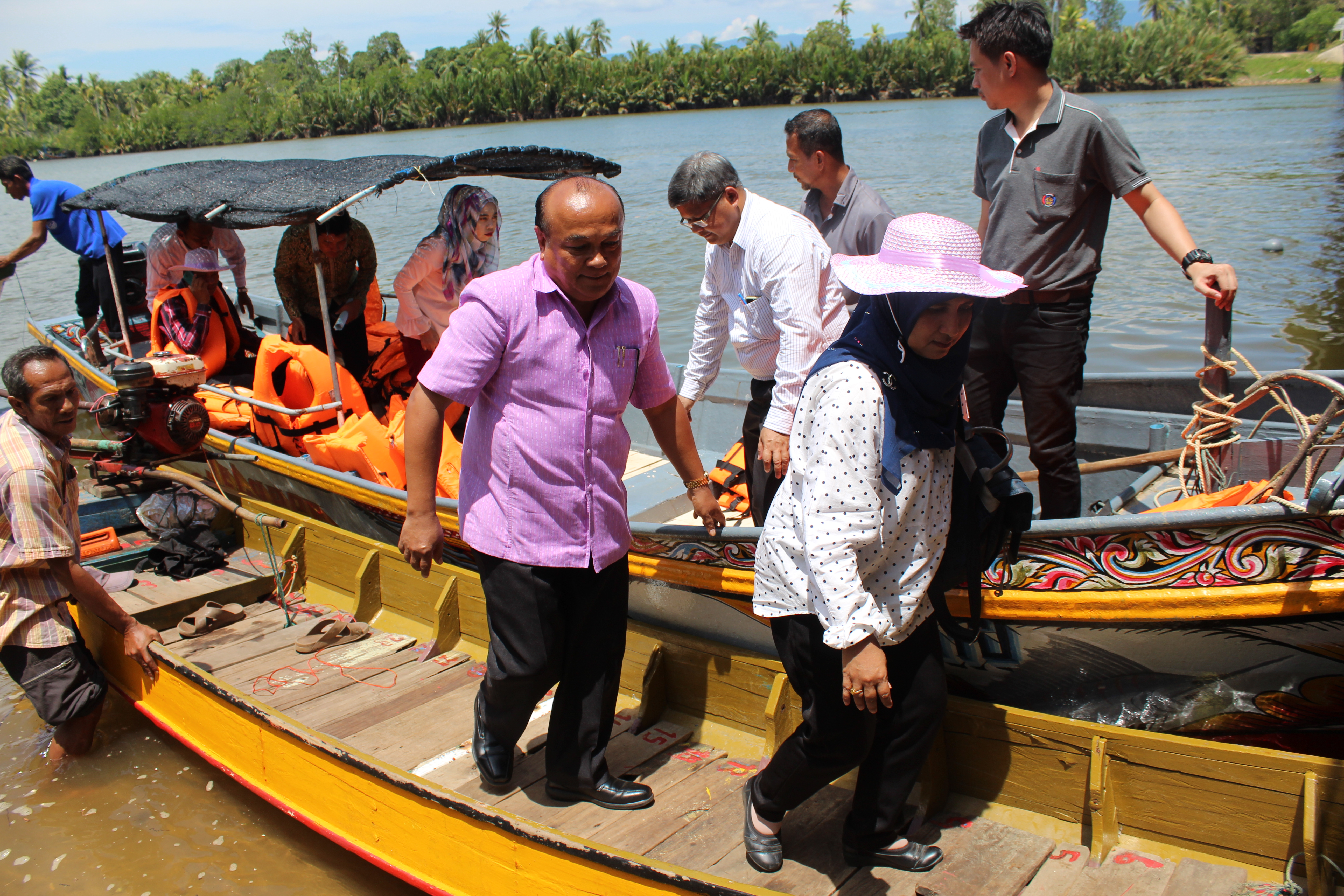พช.ปัตตานี ลงพื้นที่ อ.ไม้แก่น เพื่อตรวจเยี่ยมผลการดำเนินงานฯ และคัดสรรพื้นที่เป้าหมายฯ ดีเด่น ปี 2561