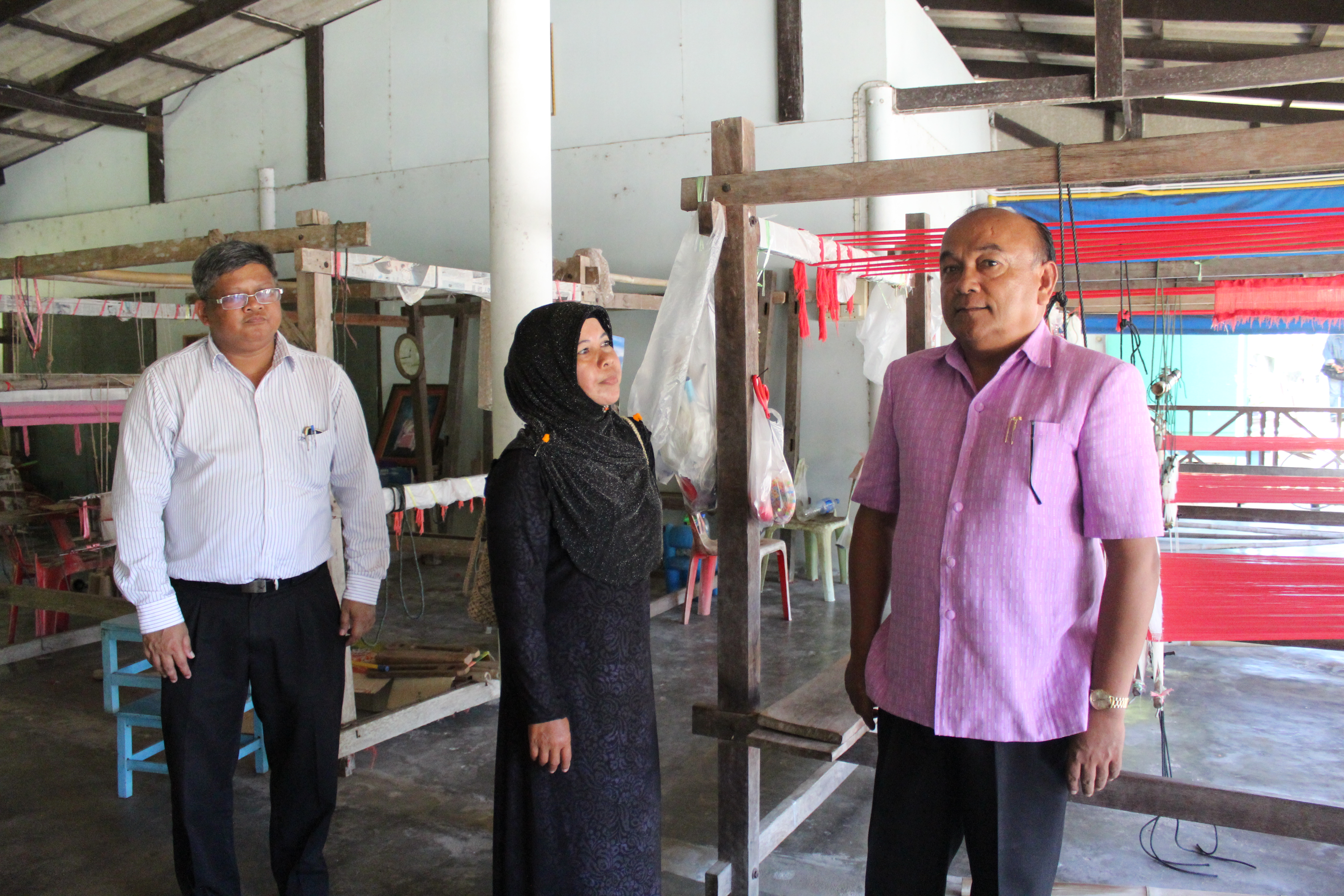 พช.ปัตตานี ลงพื้นที่ อ.ไม้แก่น เพื่อตรวจเยี่ยมผลการดำเนินงานฯ และคัดสรรพื้นที่เป้าหมายฯ ดีเด่น ปี 2561