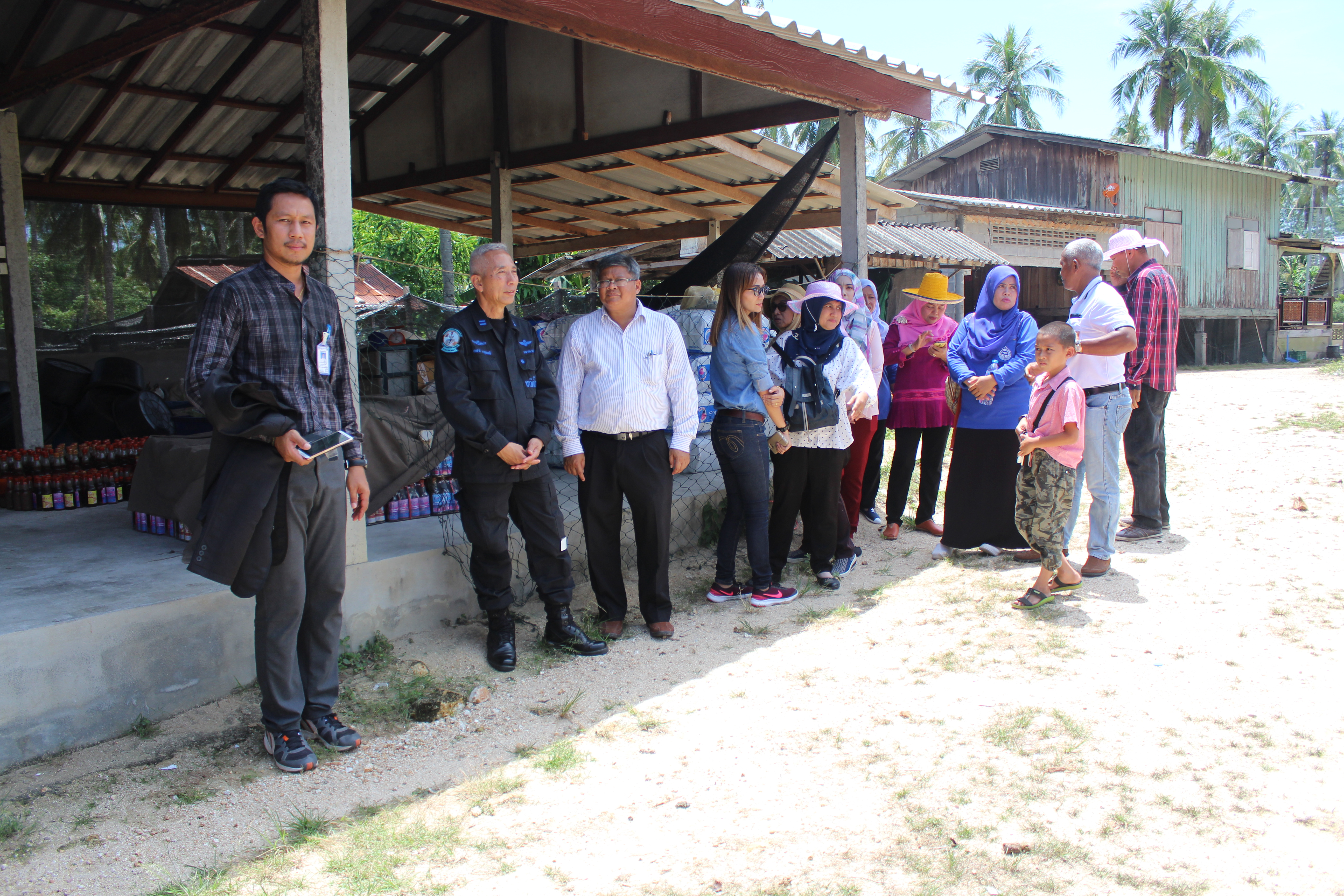 พช.ปัตตานี ลงพื้นที่ อ.ไม้แก่น เพื่อตรวจเยี่ยมผลการดำเนินงานฯ และคัดสรรพื้นที่เป้าหมายฯ ดีเด่น ปี 2561