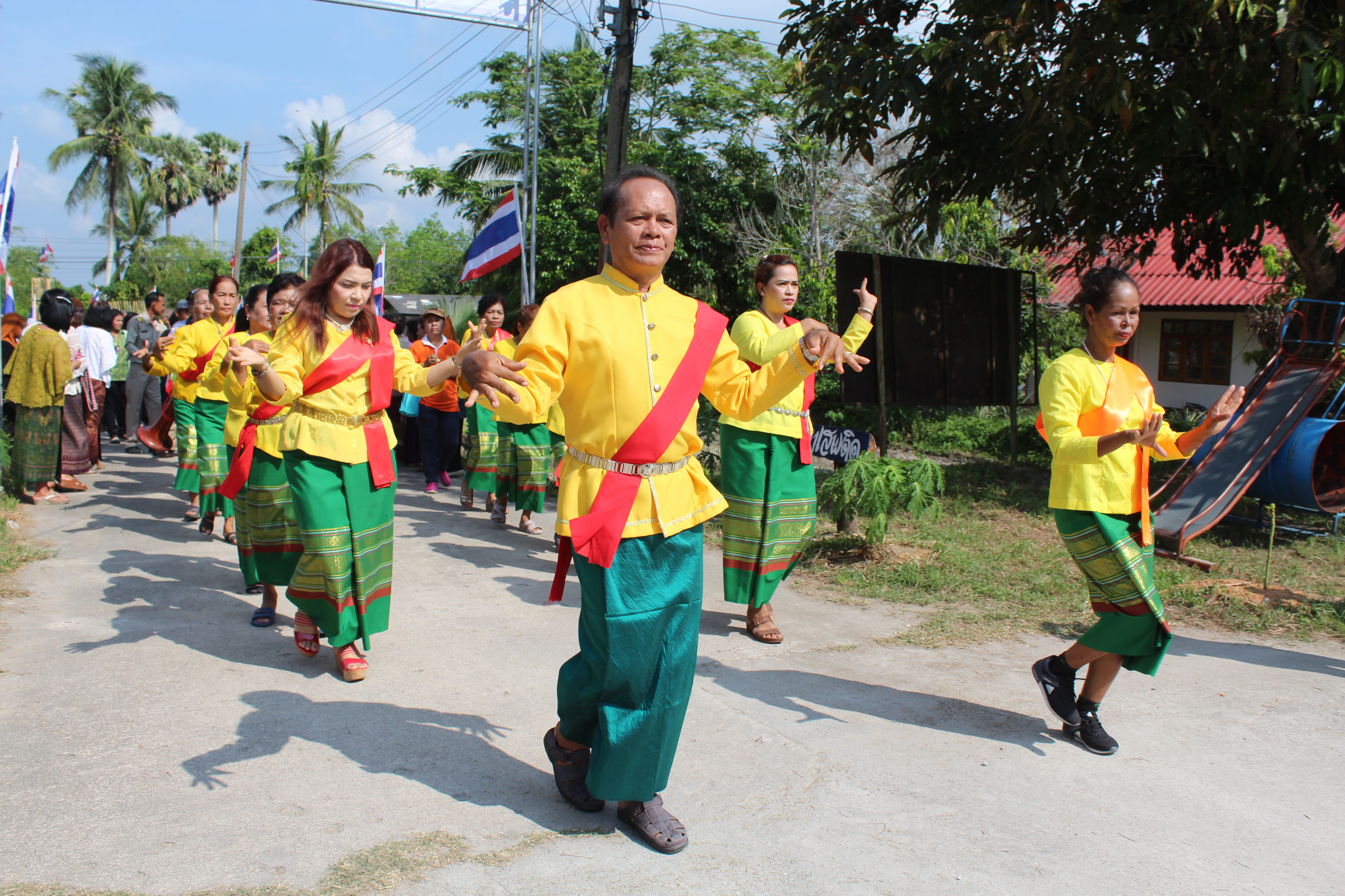 พช.ปัตตานี ลงพื้นที่ อ.ปะนาเระ เพื่อตรวจเยี่ยมผลการดำเนินงานฯ และคัดสรรพื้นที่เป้าหมายฯ ดีเด่น ปี 2561