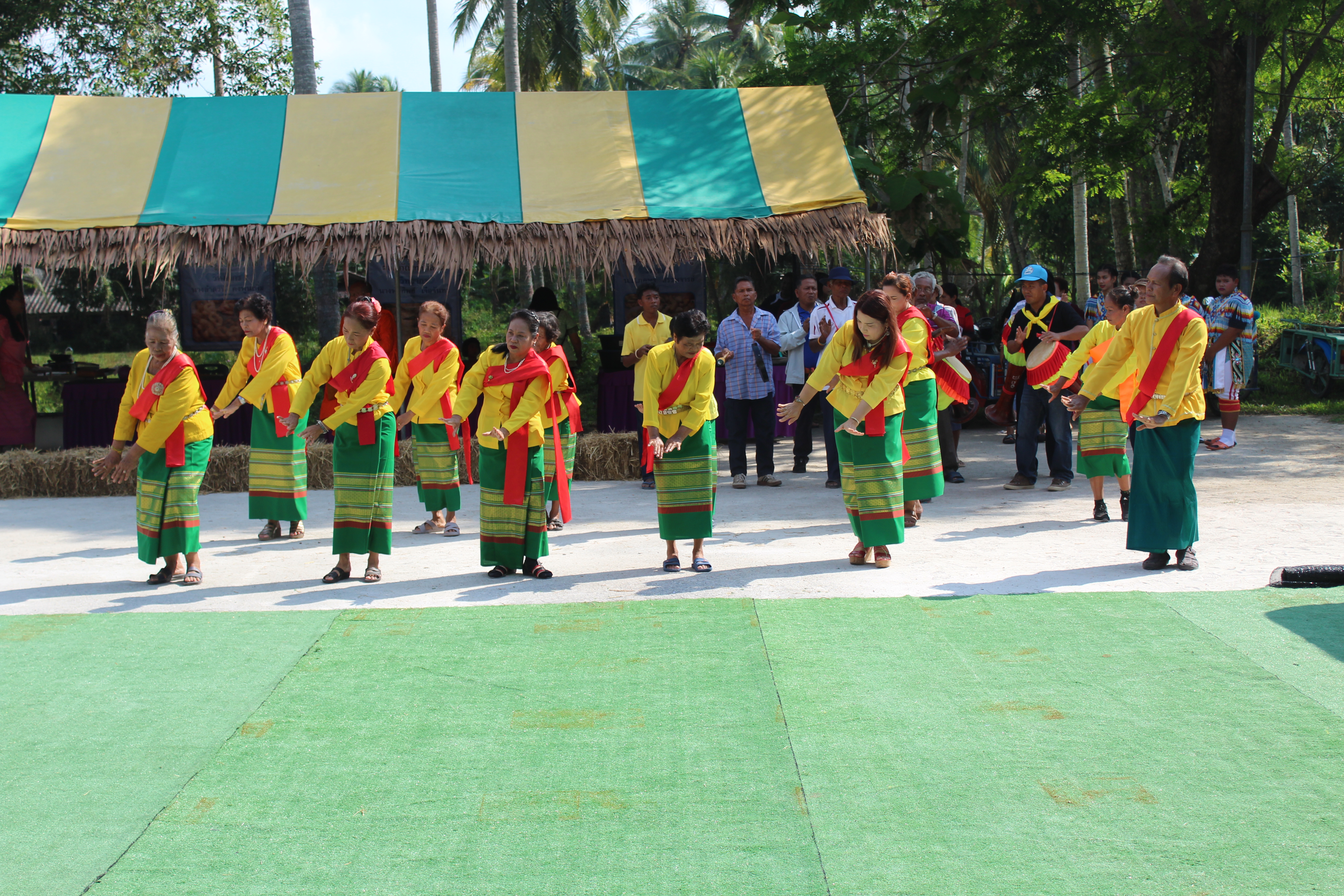 พช.ปัตตานี ลงพื้นที่ อ.ปะนาเระ เพื่อตรวจเยี่ยมผลการดำเนินงานฯ และคัดสรรพื้นที่เป้าหมายฯ ดีเด่น ปี 2561