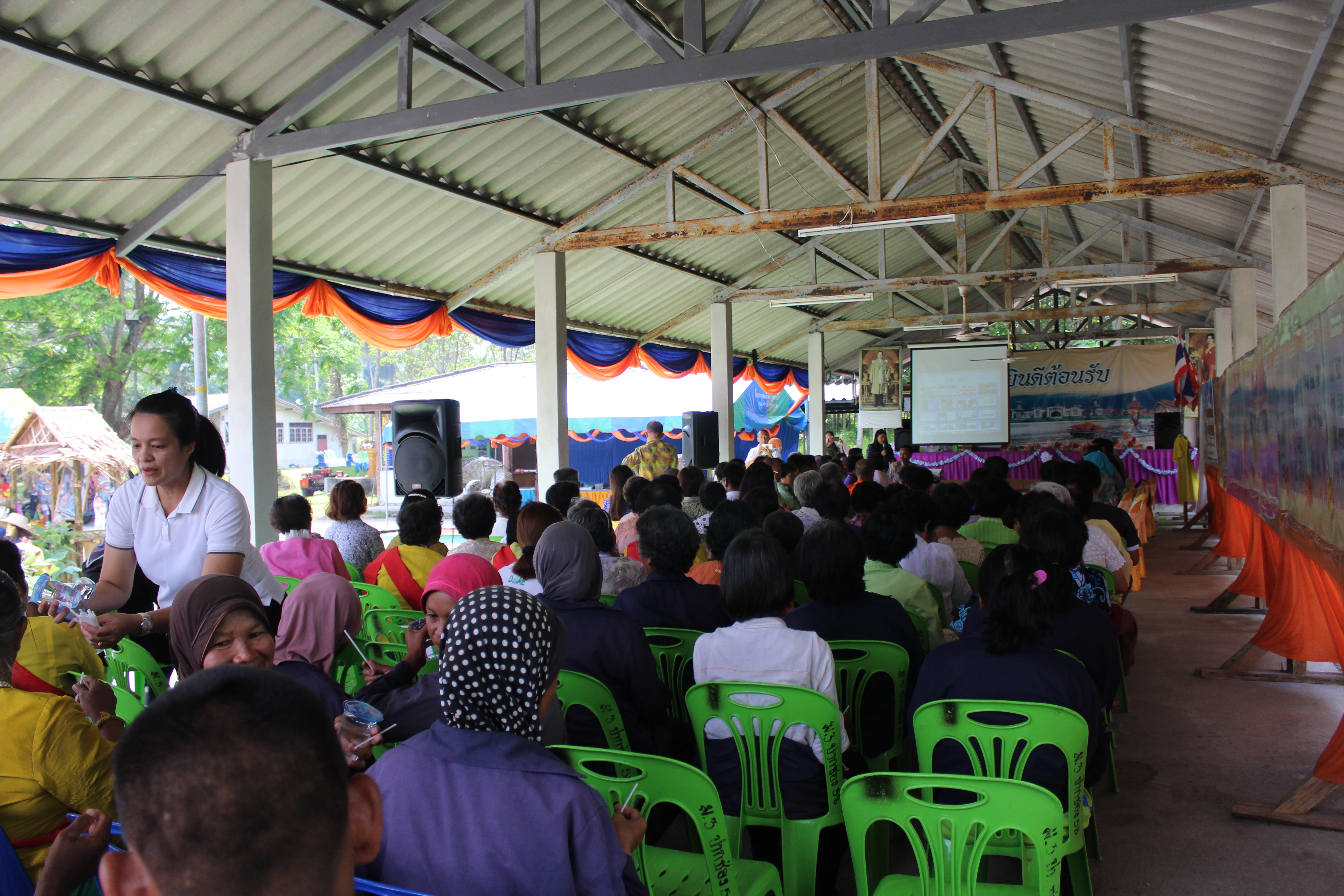 พช.ปัตตานี ลงพื้นที่ อ.ปะนาเระ เพื่อตรวจเยี่ยมผลการดำเนินงานฯ และคัดสรรพื้นที่เป้าหมายฯ ดีเด่น ปี 2561