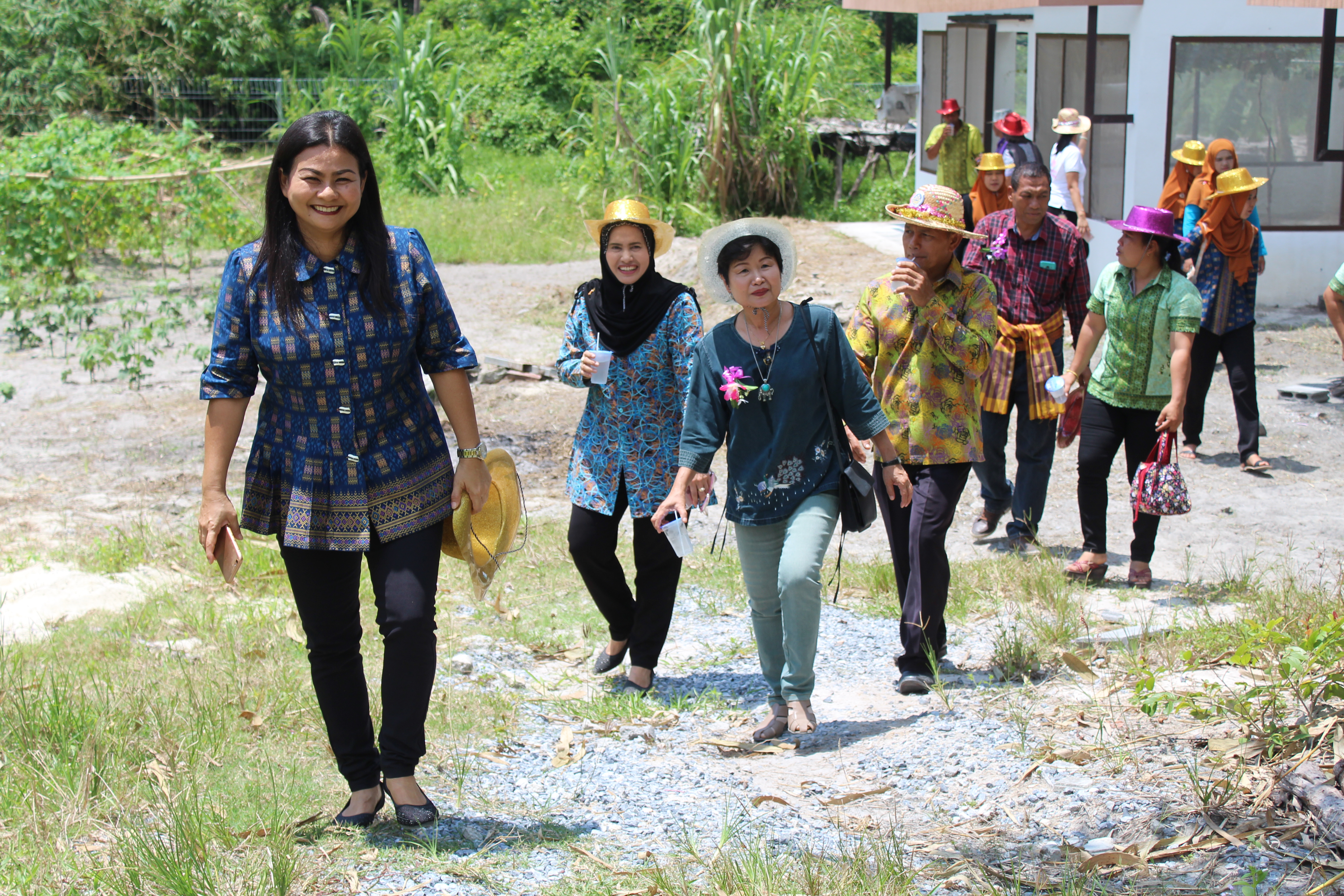 พช.ปัตตานี ลงพื้นที่ อ.ปะนาเระ เพื่อตรวจเยี่ยมผลการดำเนินงานฯ และคัดสรรพื้นที่เป้าหมายฯ ดีเด่น ปี 2561
