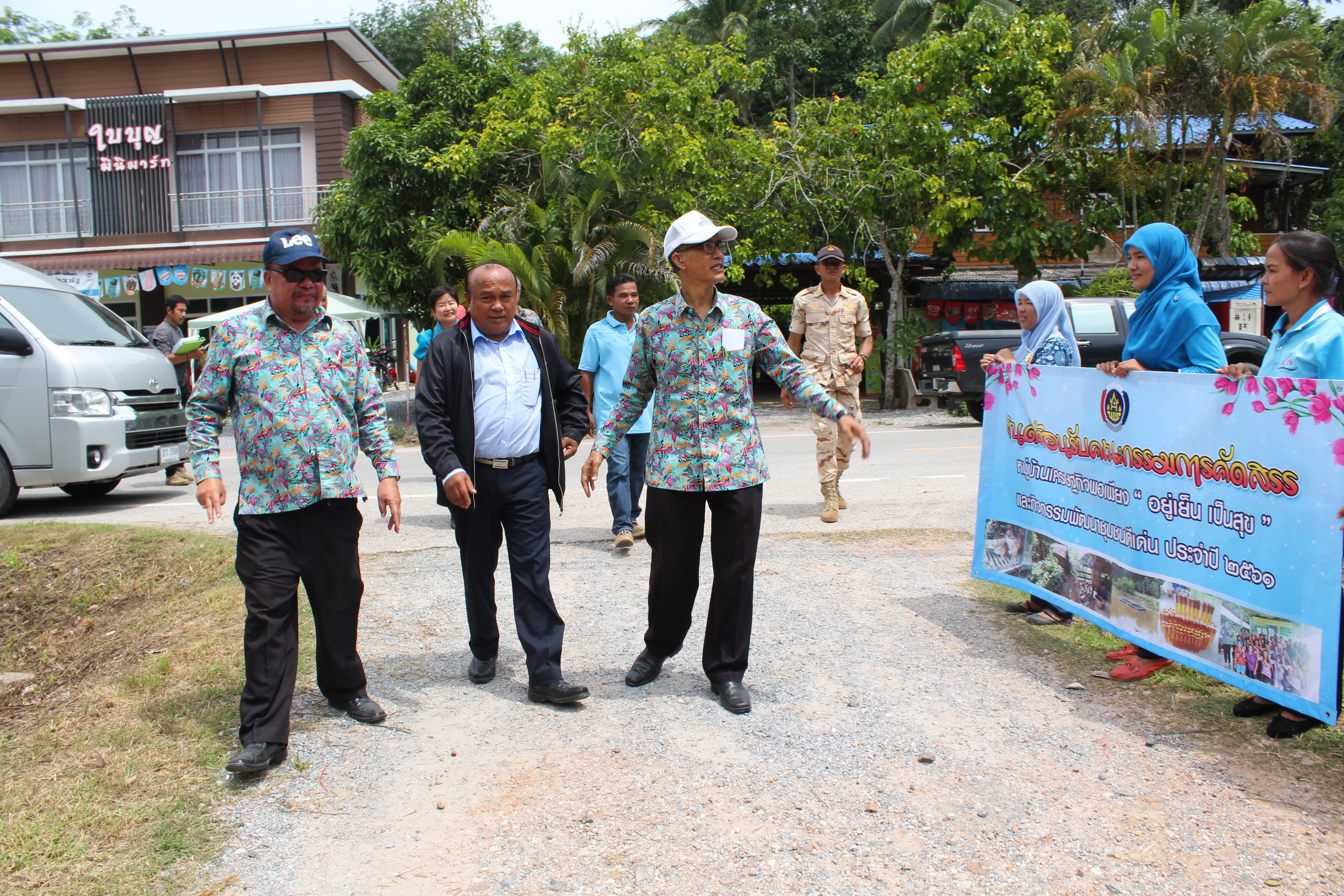 พช.ปัตตานี ลงพื้นที่ อ.โคกโพธิ์ เพื่อตรวจเยี่ยมผลการดำเนินงานฯ และคัดสรรพื้นที่เป้าหมายฯ ดีเด่น ปี 2561