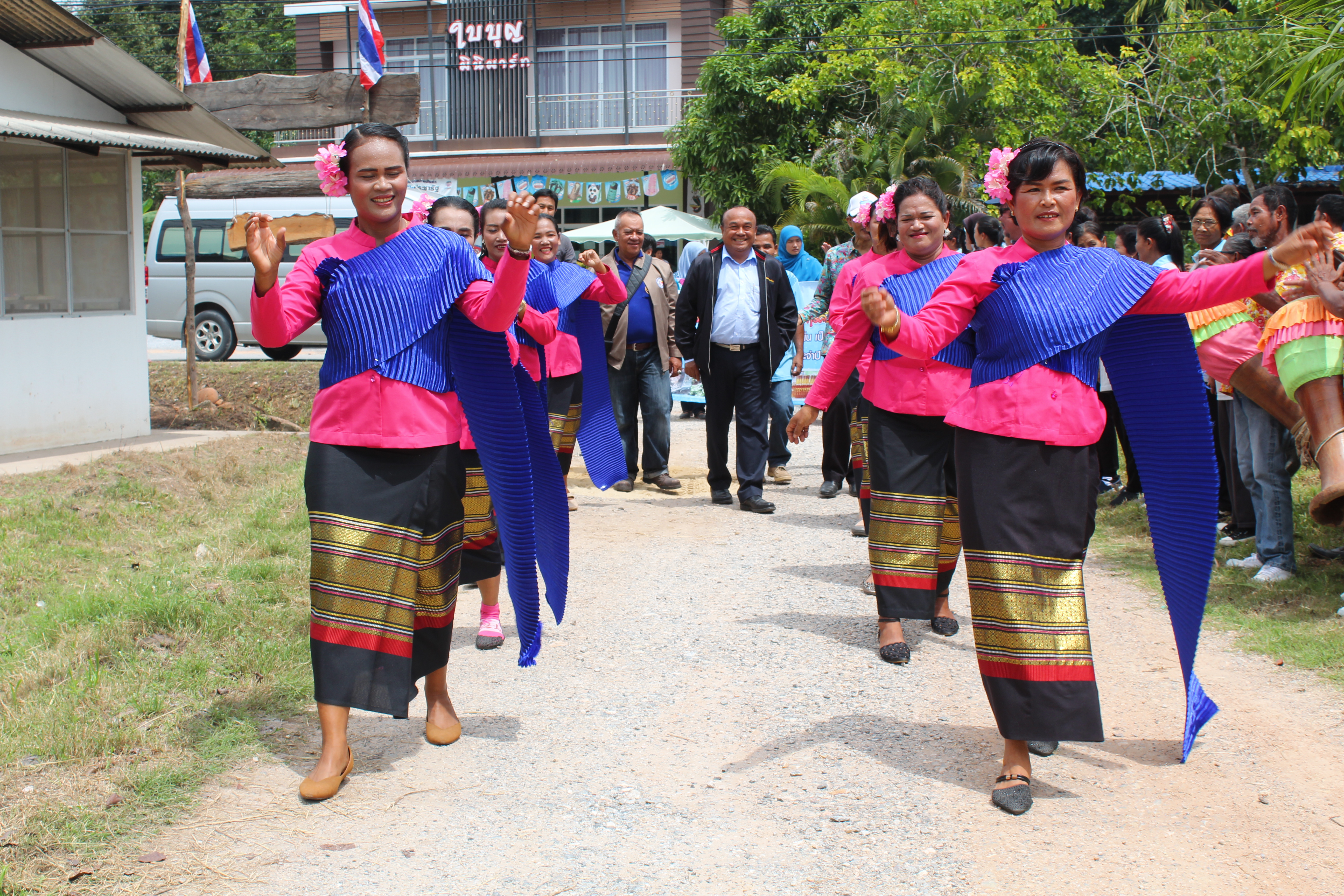 พช.ปัตตานี ลงพื้นที่ อ.โคกโพธิ์ เพื่อตรวจเยี่ยมผลการดำเนินงานฯ และคัดสรรพื้นที่เป้าหมายฯ ดีเด่น ปี 2561