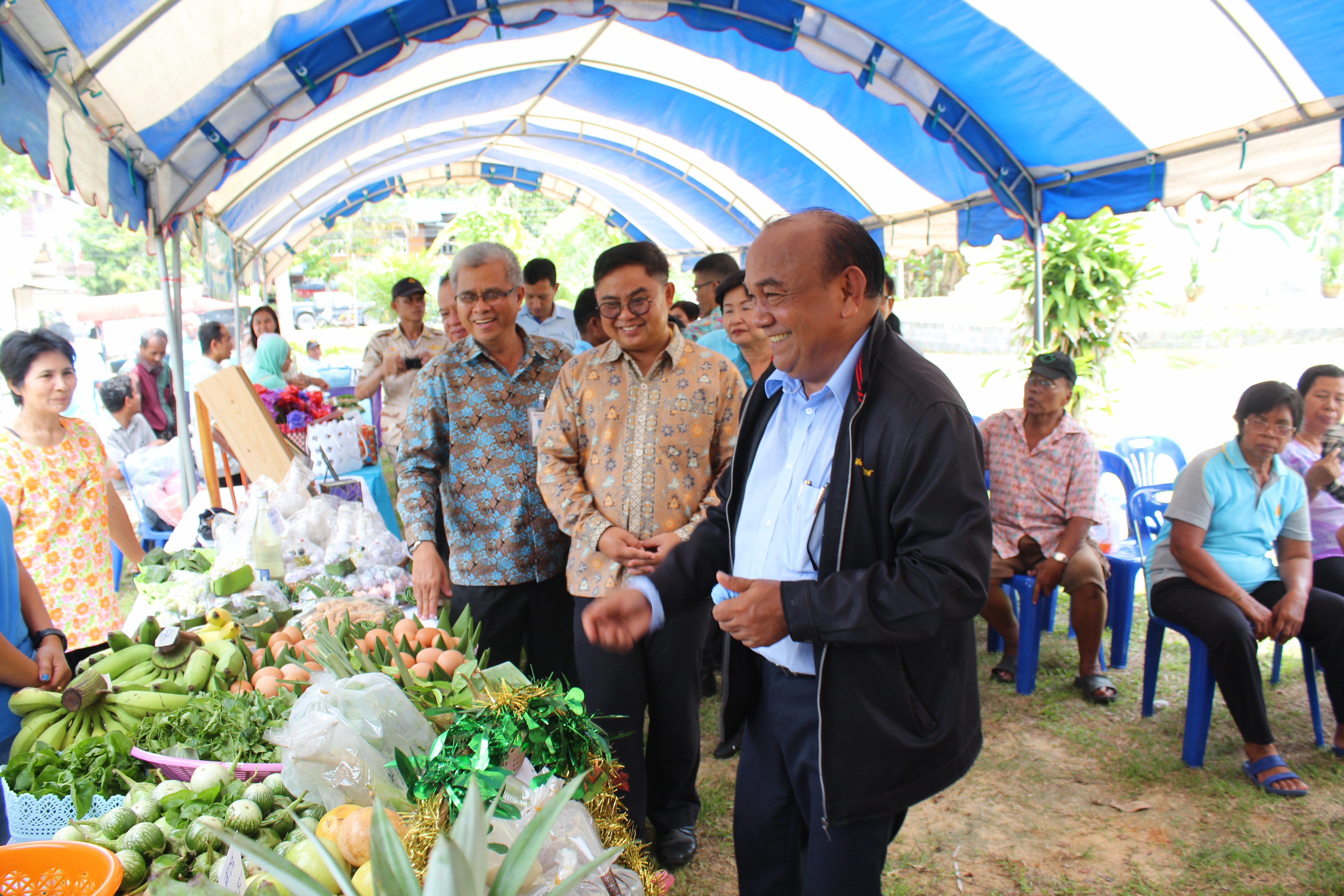 พช.ปัตตานี ลงพื้นที่ อ.โคกโพธิ์ เพื่อตรวจเยี่ยมผลการดำเนินงานฯ และคัดสรรพื้นที่เป้าหมายฯ ดีเด่น ปี 2561