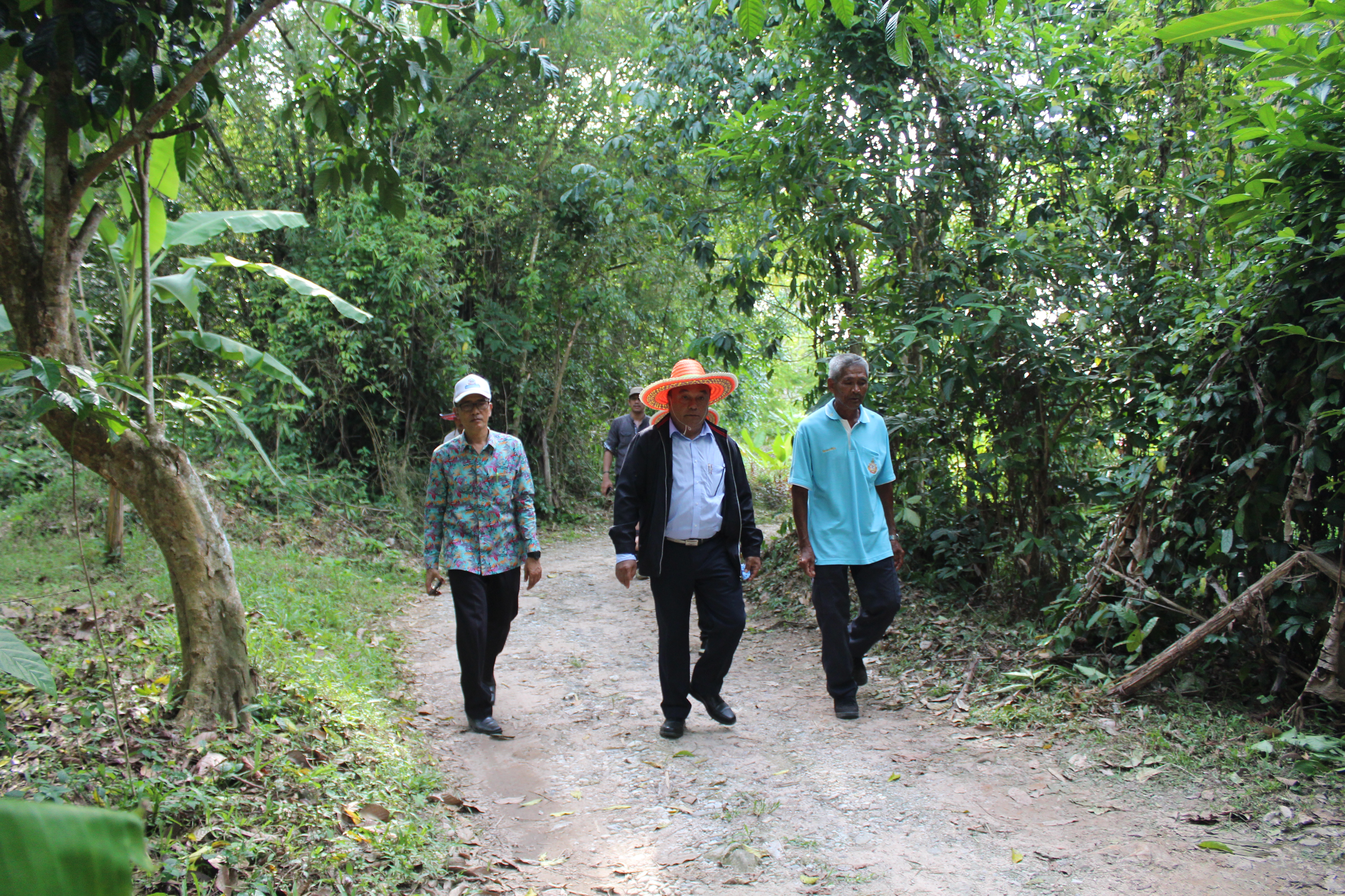 พช.ปัตตานี ลงพื้นที่ อ.โคกโพธิ์ เพื่อตรวจเยี่ยมผลการดำเนินงานฯ และคัดสรรพื้นที่เป้าหมายฯ ดีเด่น ปี 2561