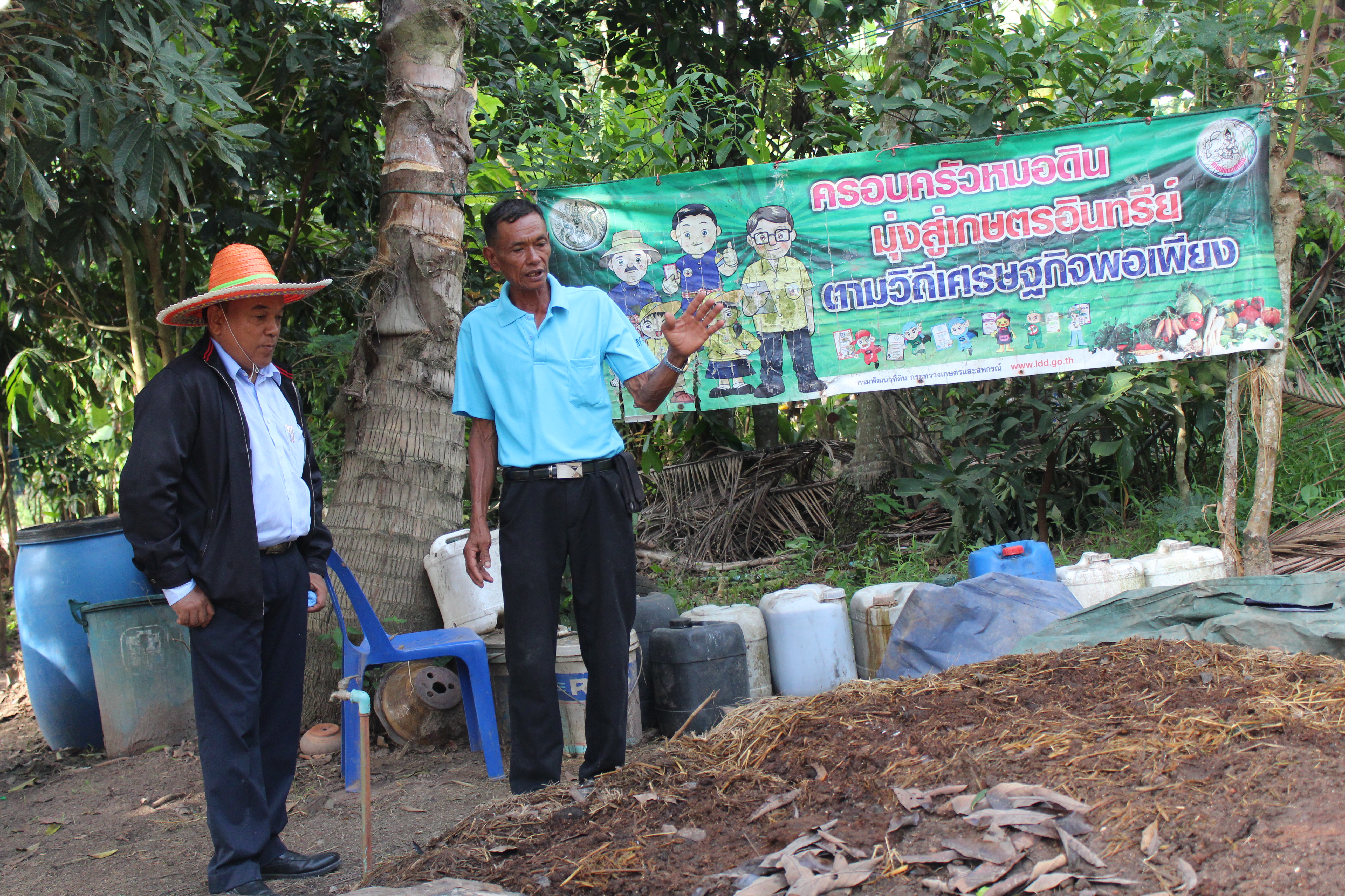 พช.ปัตตานี ลงพื้นที่ อ.โคกโพธิ์ เพื่อตรวจเยี่ยมผลการดำเนินงานฯ และคัดสรรพื้นที่เป้าหมายฯ ดีเด่น ปี 2561