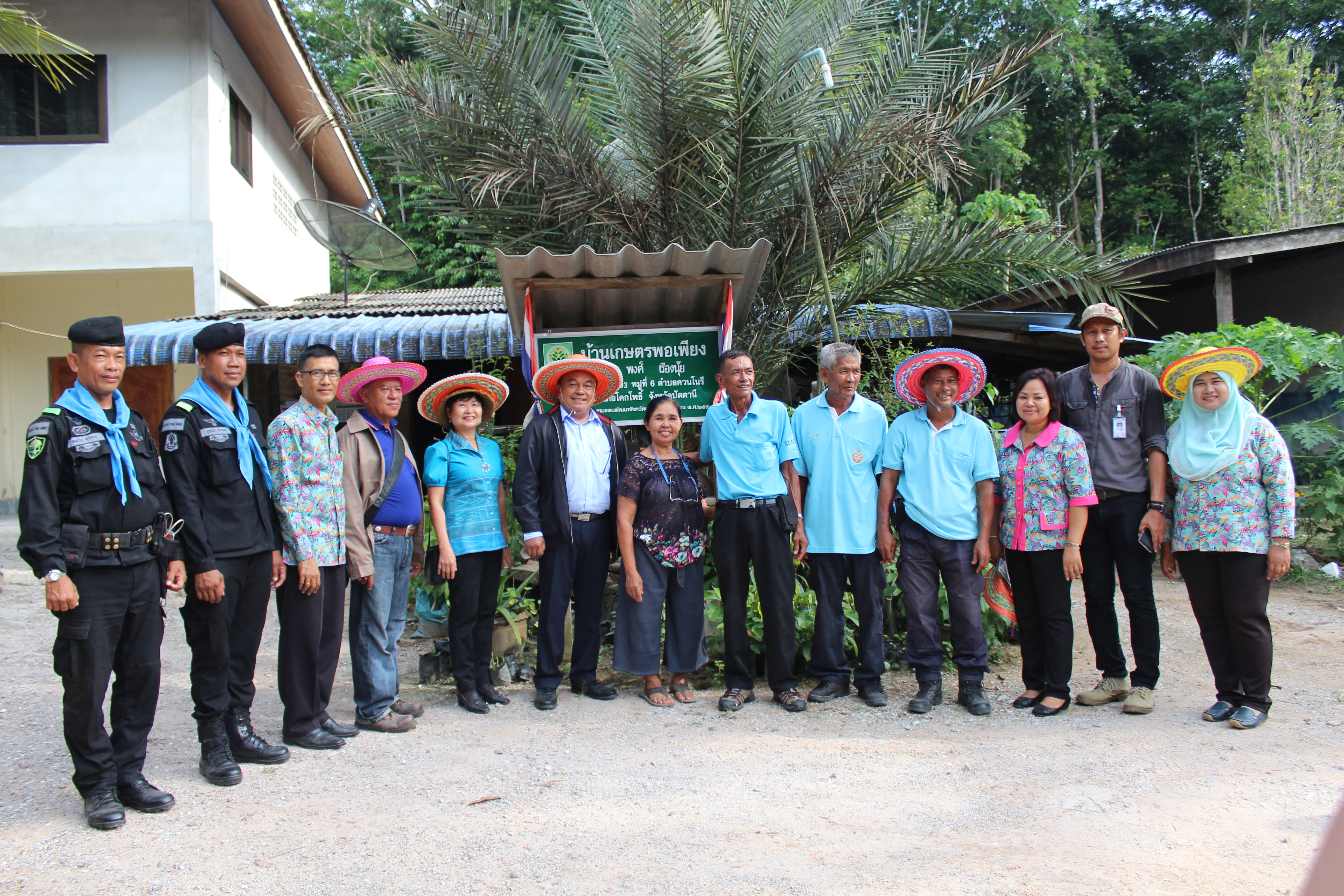 พช.ปัตตานี ลงพื้นที่ อ.โคกโพธิ์ เพื่อตรวจเยี่ยมผลการดำเนินงานฯ และคัดสรรพื้นที่เป้าหมายฯ ดีเด่น ปี 2561