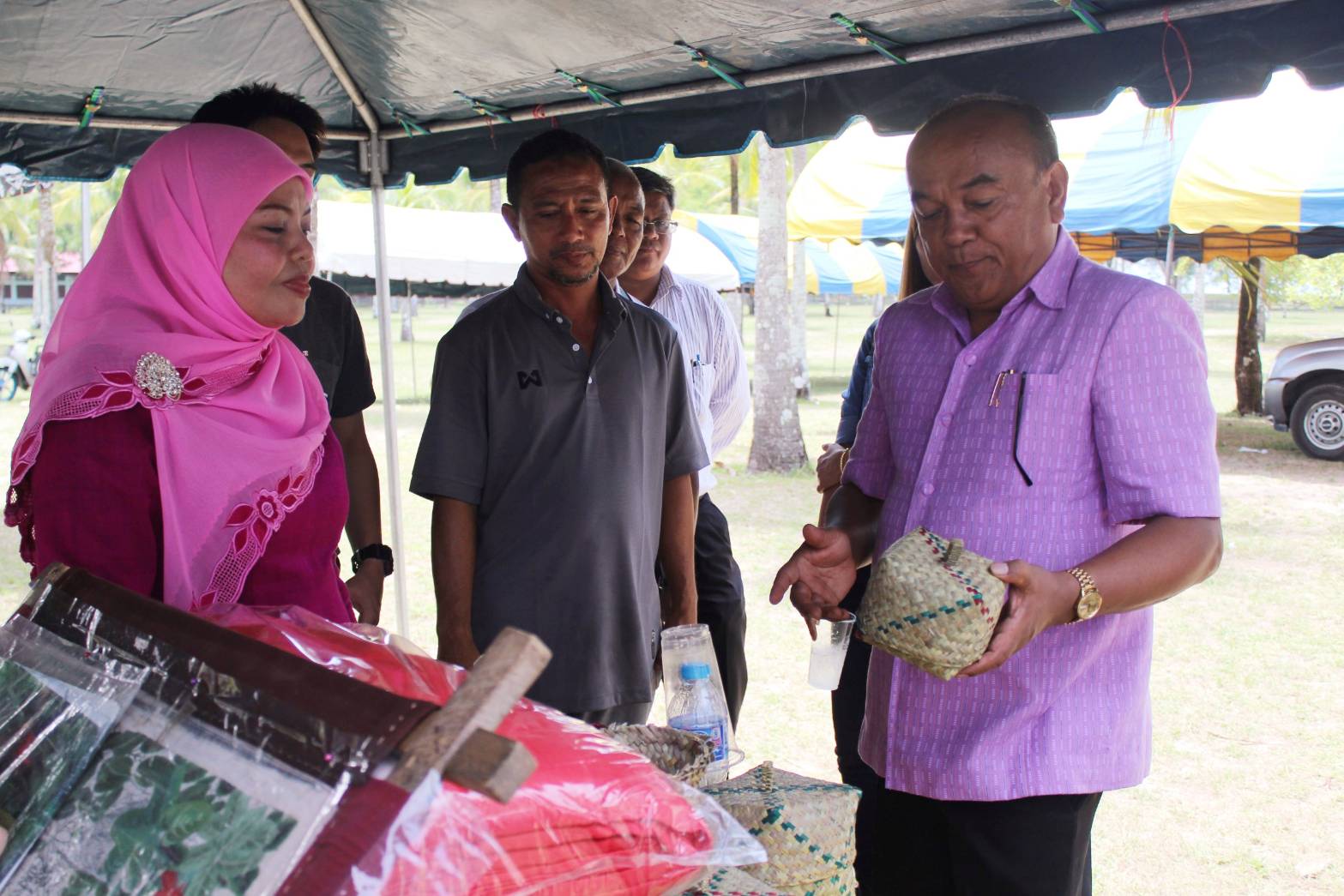 พช.ปัตตานี ลงพื้นที่ อ.ไม้แก่น เพื่อตรวจเยี่ยมผลการดำเนินงานฯ และคัดสรรพื้นที่เป้าหมายฯ ดีเด่น ปี 2561