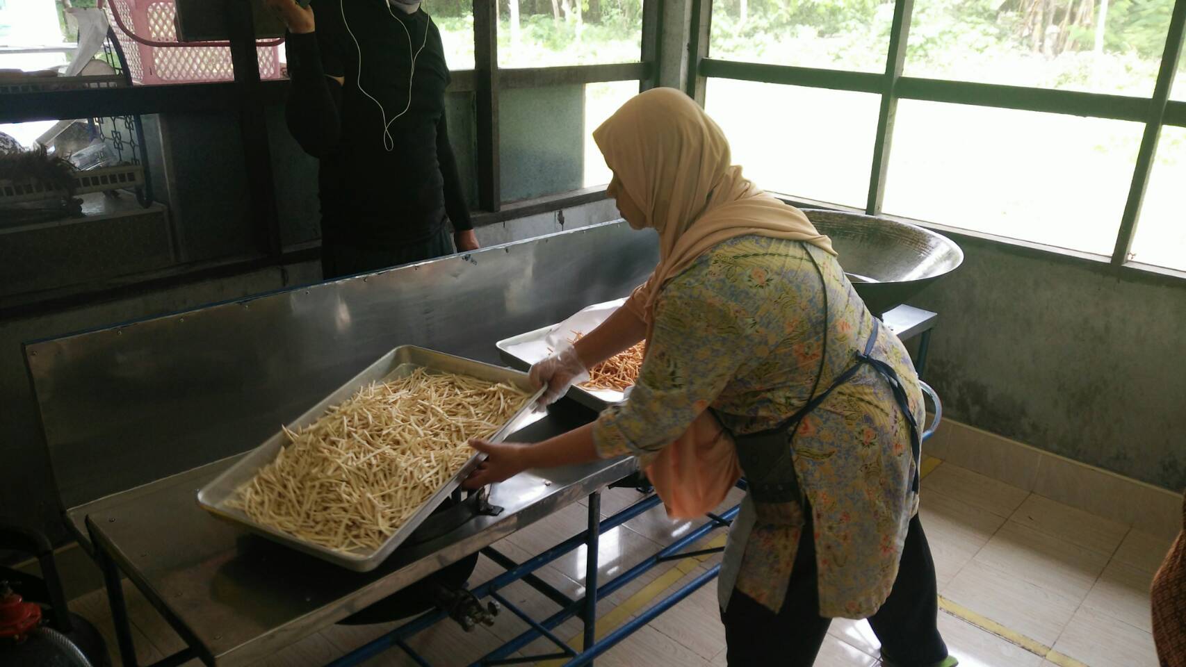 พช.ปัตตานี เตรียมความพร้อมกลุ่มวิสาหกิจชุมชนบ้านกล้วย ถ่ายทำวีดีโอประชาสัมพันธ์กลุ่มอาชีพที่ประสบความสำเร็จ ฯ