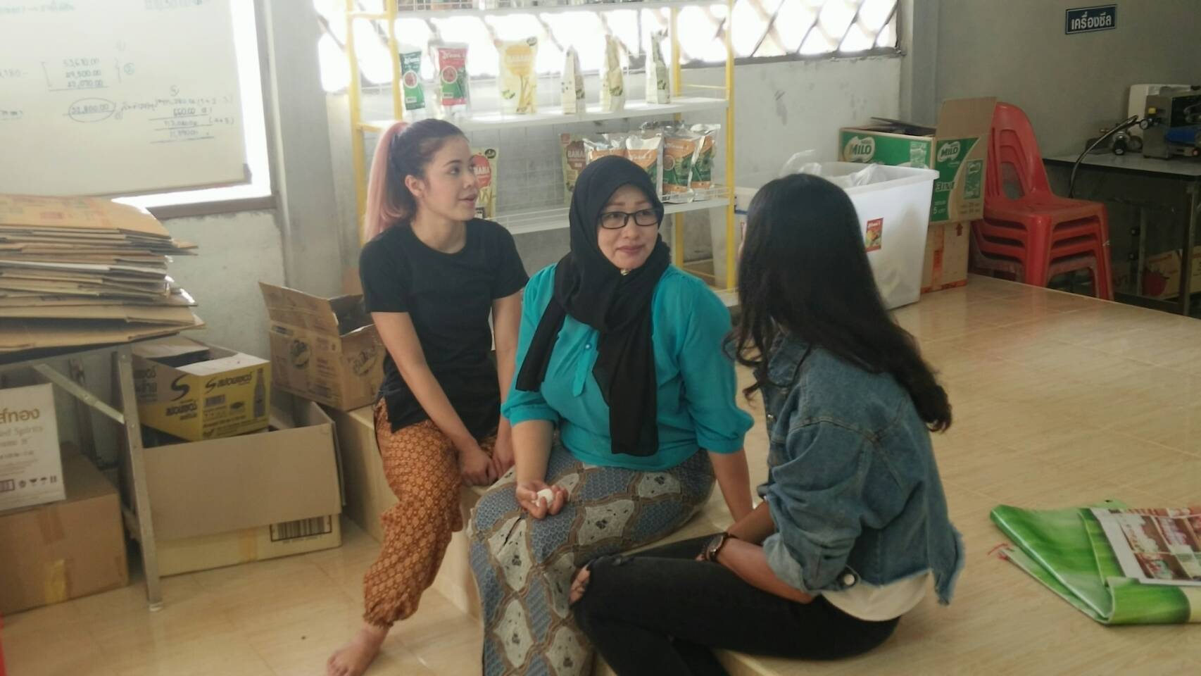 พช.ปัตตานี เตรียมความพร้อมกลุ่มวิสาหกิจชุมชนบ้านกล้วย ถ่ายทำวีดีโอประชาสัมพันธ์กลุ่มอาชีพที่ประสบความสำเร็จ ฯ