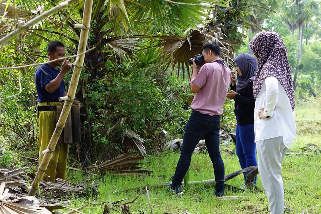 พช.ปัตตานี ลงพื้นที่กลุ่มตาลตโหนดต.จะรัง และกลุ่มไผ่ยิ้มต.ปิยามุมัง เพื่อพัฒนาผลิตภัณฑ์และเพิ่มช่องทางการจำหน่ายแก่ผู้ผลิต
