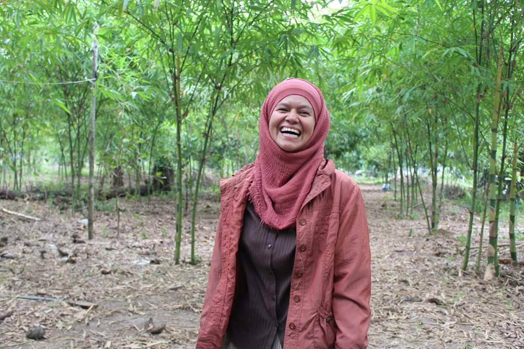 พช.ปัตตานี ลงพื้นที่กลุ่มตาลตโหนดต.จะรัง และกลุ่มไผ่ยิ้มต.ปิยามุมัง เพื่อพัฒนาผลิตภัณฑ์และเพิ่มช่องทางการจำหน่ายแก่ผู้ผลิต