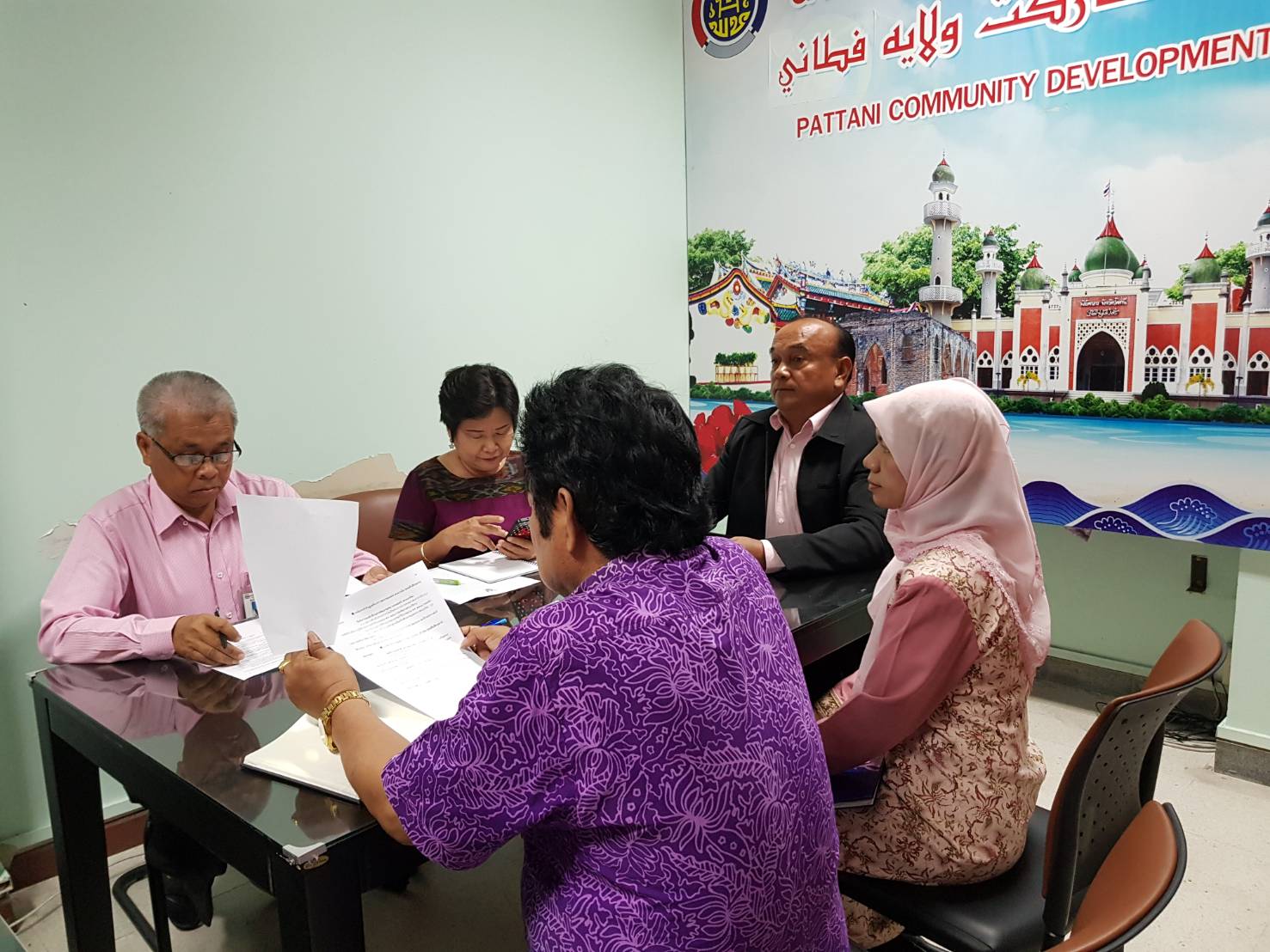 พช.ปัตตานี เข้าร่วมรับฟังการประชุมกรมการพัฒนาชุมชน ครั้งที่ 5/2561 ผ่านระบบคอนเฟอร์เร้นซ์ (Video Conference)