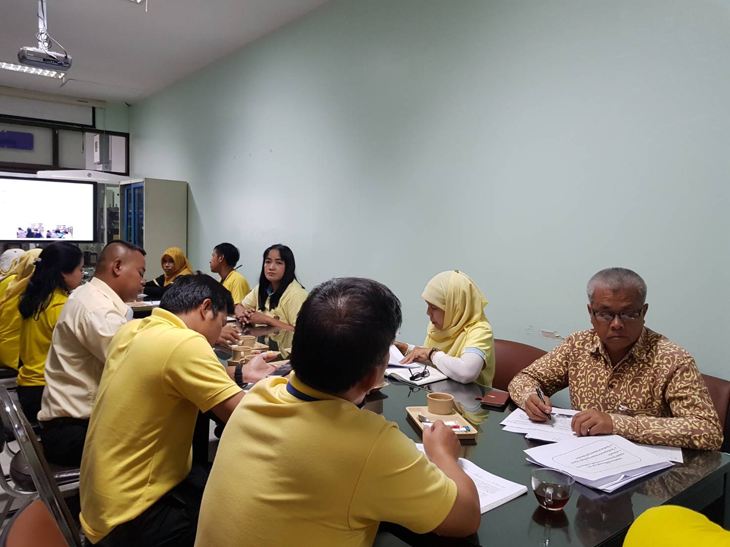 พช.ปัตตานี ประชุมรายงานผลการปฏิบัติงานกิจกรรมและโครงการตามยุทธศาสตร์กรมการพัฒนาชุมชนและยุทธศาสตร์จังหวัดฯ