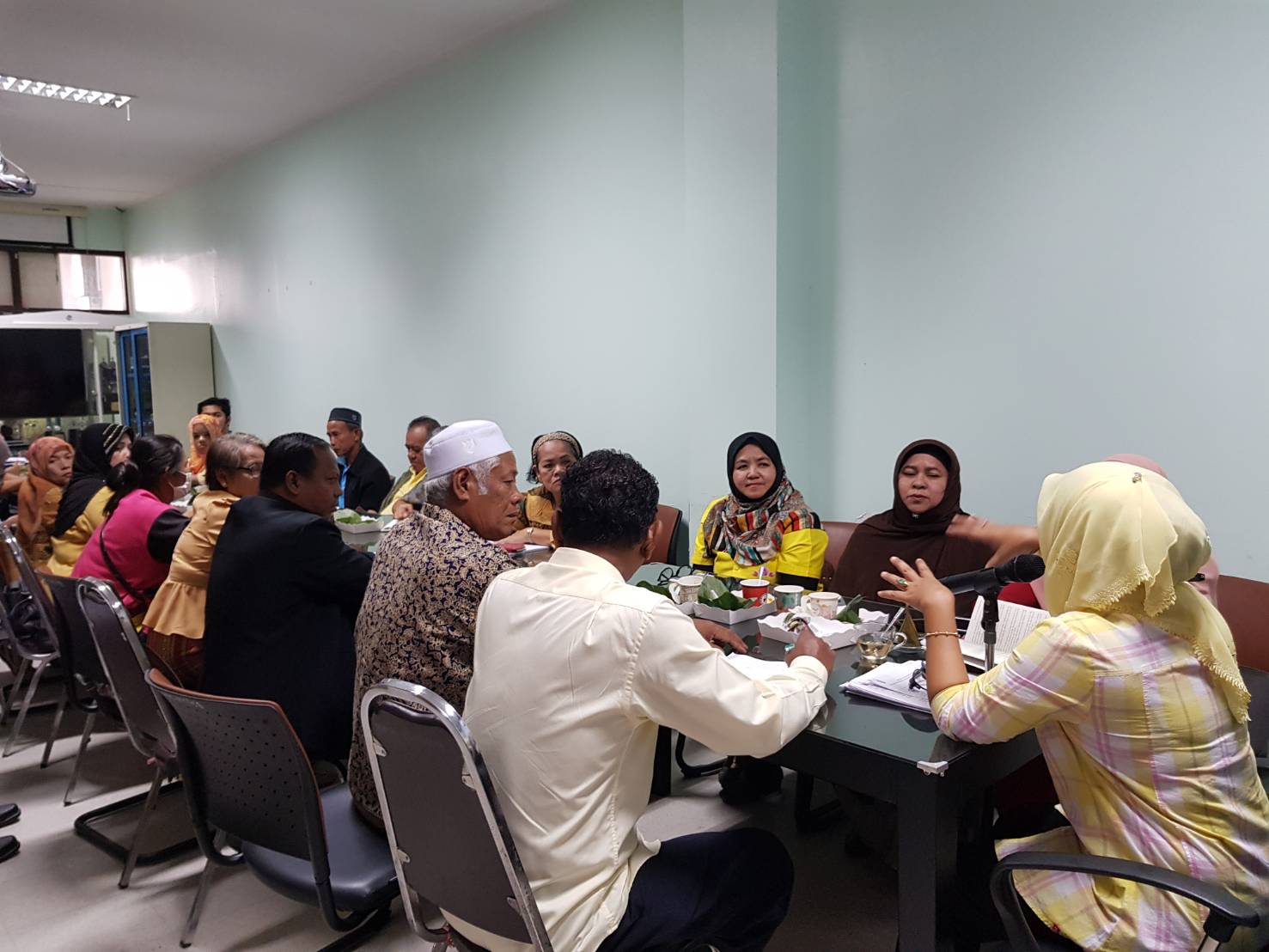 พช.ปัตตานี ประชุมกิจกรรมติดตามและสรุปบทเรียนทีมสนับสนุนขับเคลื่อนสัมมาชีพชุมชนน้อมนำหลักปรัชญาของเศรษฐกิจพอเพียงไปสู่การปฏิบัติระดับจังหวัด