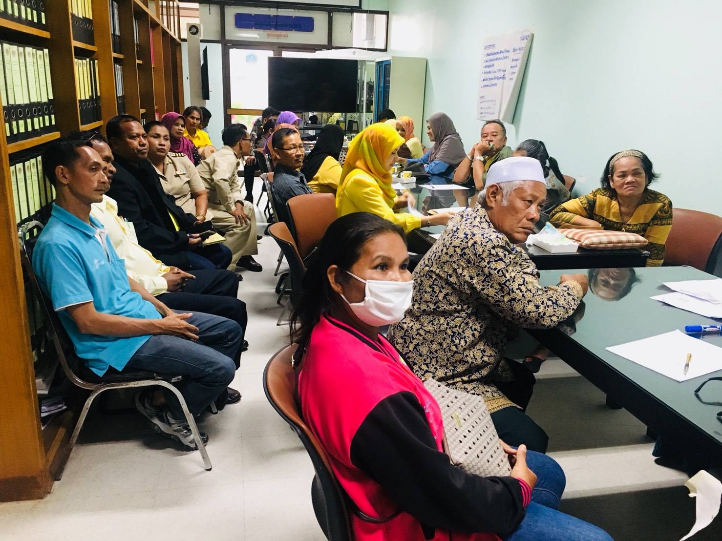 พช.ปัตตานี ประชุมกิจกรรมติดตามและสรุปบทเรียนทีมสนับสนุนขับเคลื่อนสัมมาชีพชุมชนน้อมนำหลักปรัชญาของเศรษฐกิจพอเพียงไปสู่การปฏิบัติระดับจังหวัด