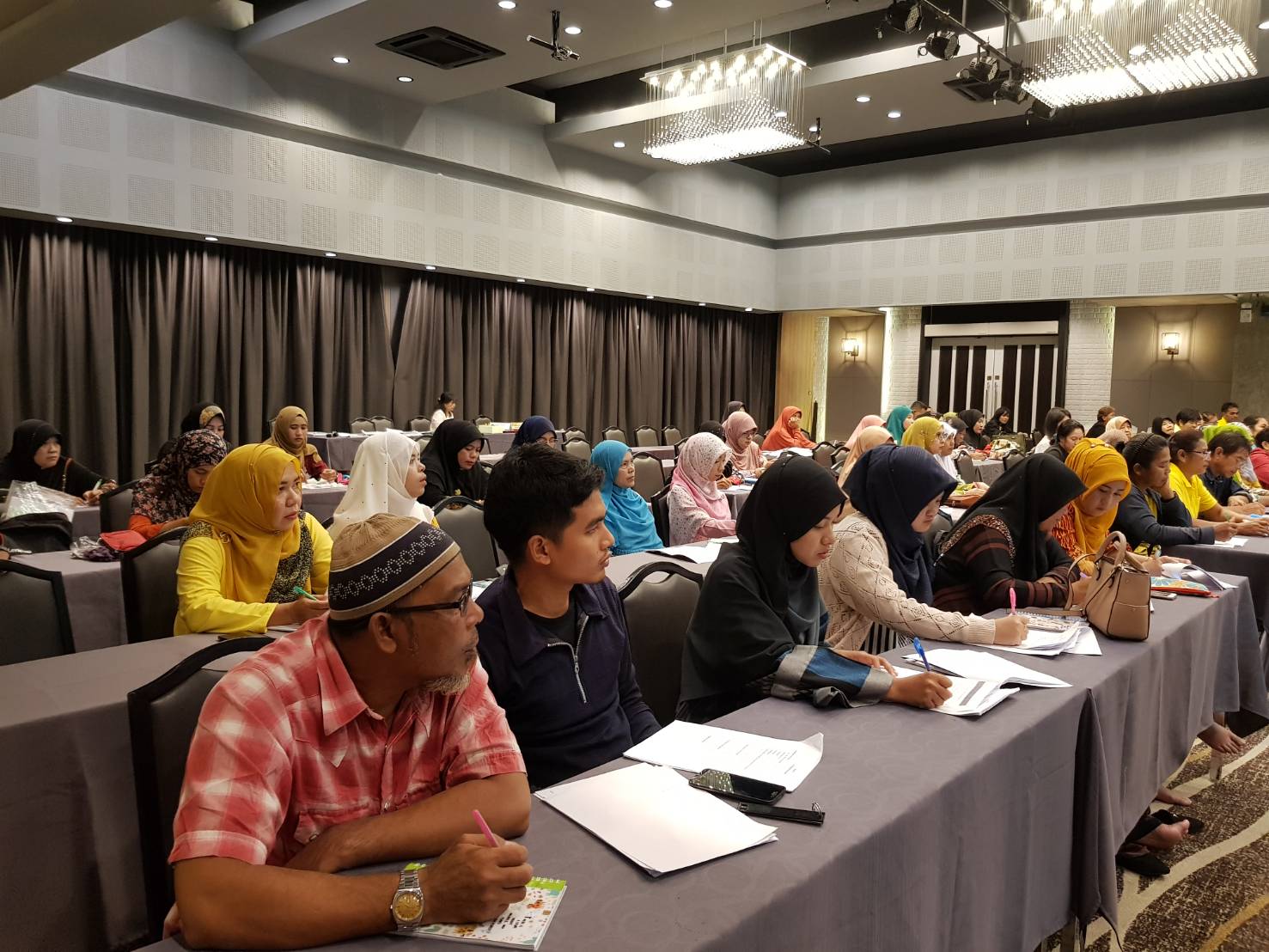 พช.ปัตตานี จัดอบรมโครงการพัฒนาศักยภาพผู้ประกอบการ OTOP ในชุมชนท่องเที่ยว 9 โซนย่อย ในจังหวัดปัตตานี