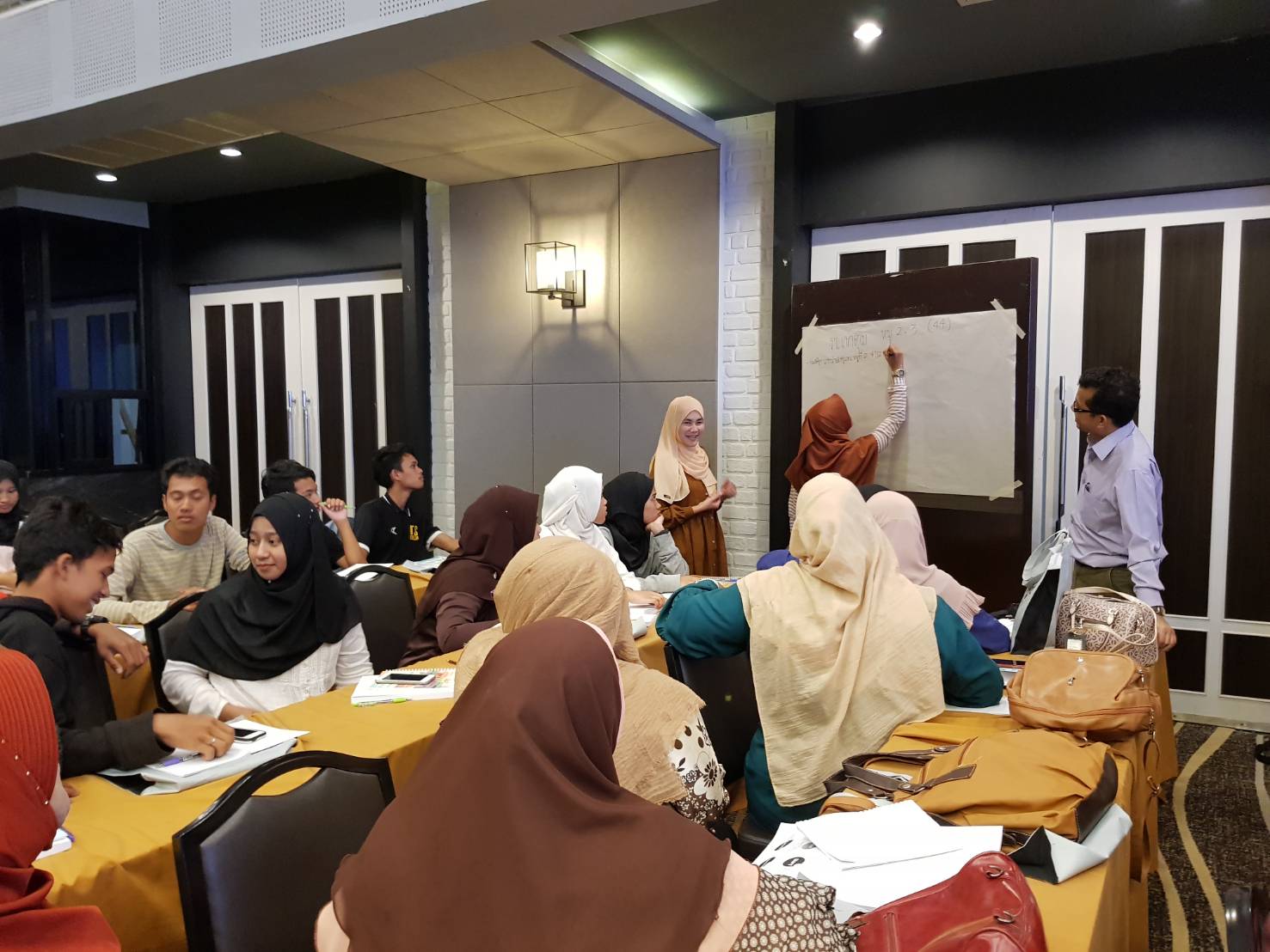 พช.ปัตตานี จัดอบรมพัฒนาบุคลากรด้านการท่องเที่ยวชุมชน กิจกรรม “สร้างมัคคุเทศก์ชุมชน” รุ่นที่ 5 – 8