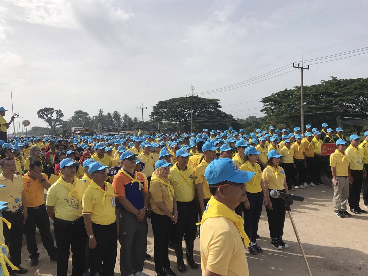 พช.ปัตตานี ร่วมกิจกรรมจิตอาสา “เราทำความ ดี ด้วยหัวใจ” กิจกรรมขุดลอกกำจัดวัชพืชผักตบชวา (คลองโลกาเยาะ)