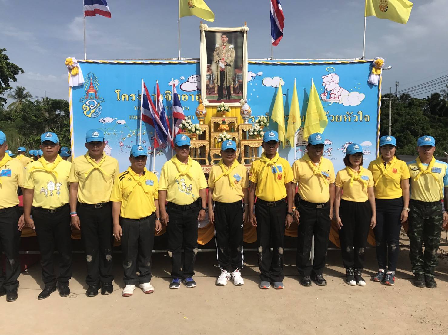 พช.ปัตตานี ร่วมกิจกรรมจิตอาสา “เราทำความ ดี ด้วยหัวใจ” กิจกรรมขุดลอกกำจัดวัชพืชผักตบชวา (คลองโลกาเยาะ)