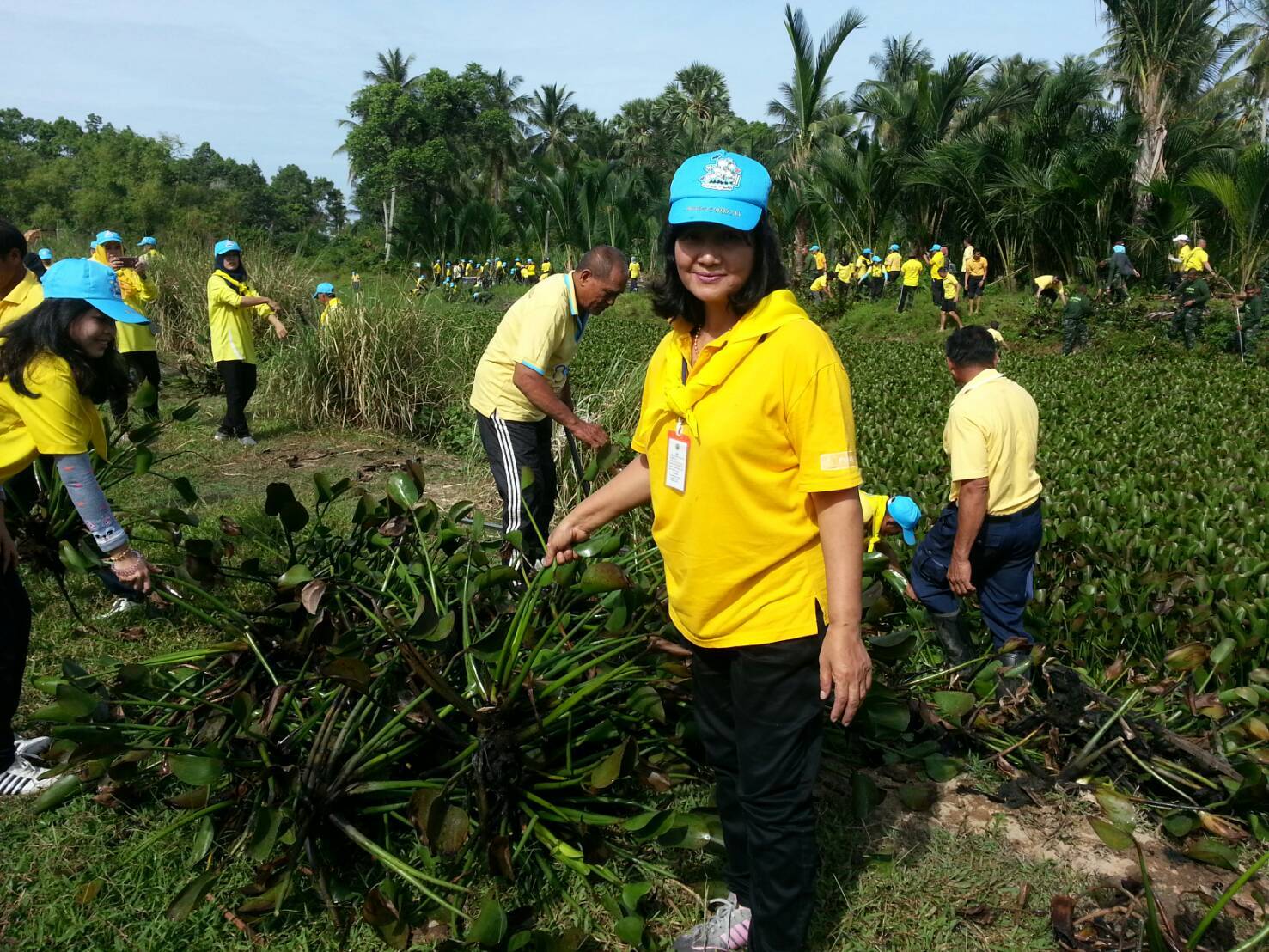 พช.ปัตตานี ร่วมกิจกรรมจิตอาสา “เราทำความ ดี ด้วยหัวใจ” กิจกรรมขุดลอกกำจัดวัชพืชผักตบชวา (คลองโลกาเยาะ)