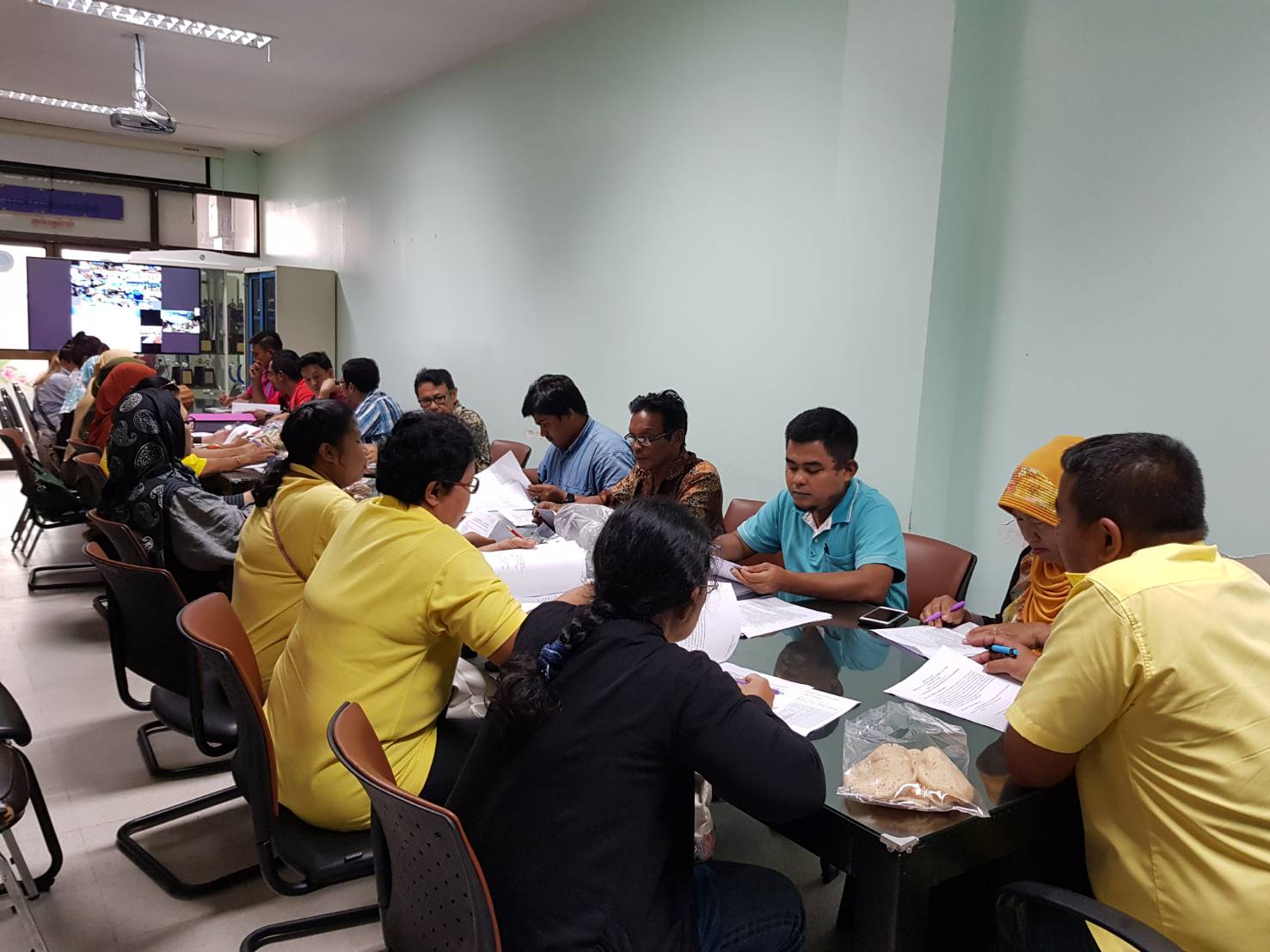 พช.ปัตตานี จัดประชุมผู้ผลิต ผู้ประกอบการ OTOP ที่เข้าร่วมจำหน่ายในงานศิลปาชีพ ประทีปไทย OTOP ก้าวไกล ด้วยพระบารมี ปี พ.ศ. 2561