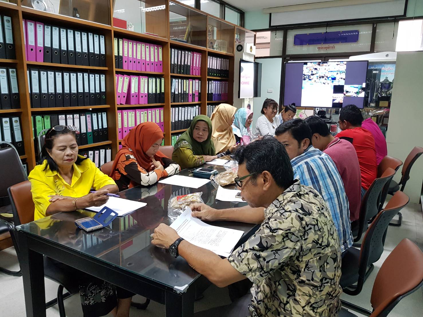 พช.ปัตตานี จัดประชุมผู้ผลิต ผู้ประกอบการ OTOP ที่เข้าร่วมจำหน่ายในงานศิลปาชีพ ประทีปไทย OTOP ก้าวไกล ด้วยพระบารมี ปี พ.ศ. 2561