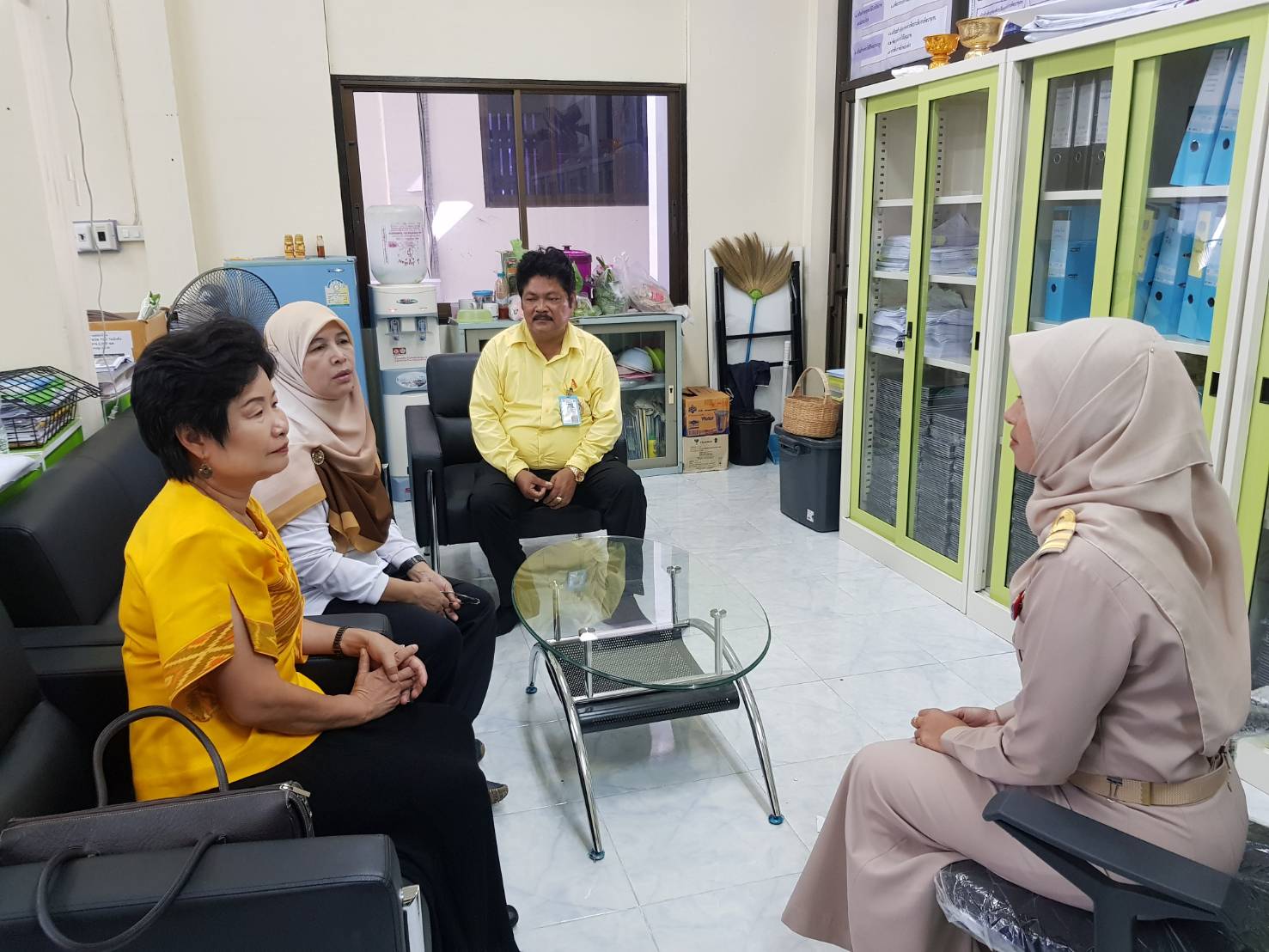 พช.ปัตตานี ร่วมเดินทางส่งตัวข้าราชการบรรจุแต่งตั้งใหม่ในโอกาสมาปฏิบัติราชการในพื้นที่ฯ