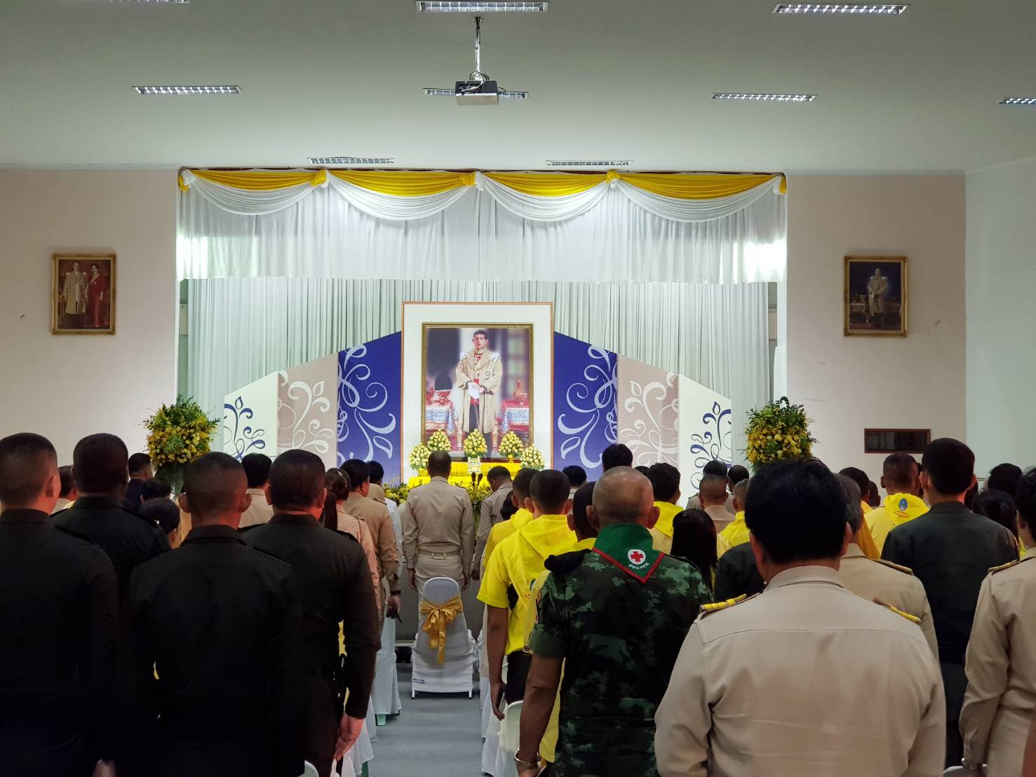 พช.ปัตตานี ร่วมพิธีเปิดนิทรรศการเฉลิมพระเกียรติเนื่องในวันเฉลิมพระชนมพรรษา สมเด็จพระเจ้าอยู่หัว 66 พรรษา 28 กรกฎาคม 2561