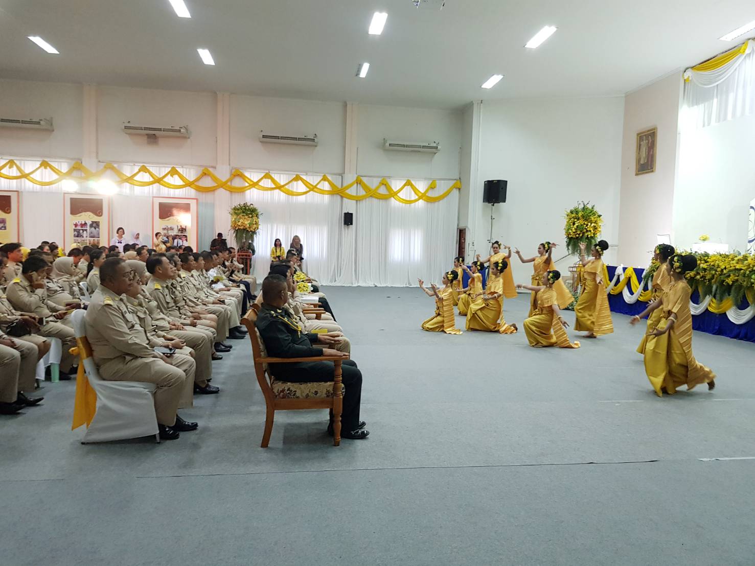 พช.ปัตตานี ร่วมพิธีเปิดนิทรรศการเฉลิมพระเกียรติเนื่องในวันเฉลิมพระชนมพรรษา สมเด็จพระเจ้าอยู่หัว 66 พรรษา 28 กรกฎาคม 2561