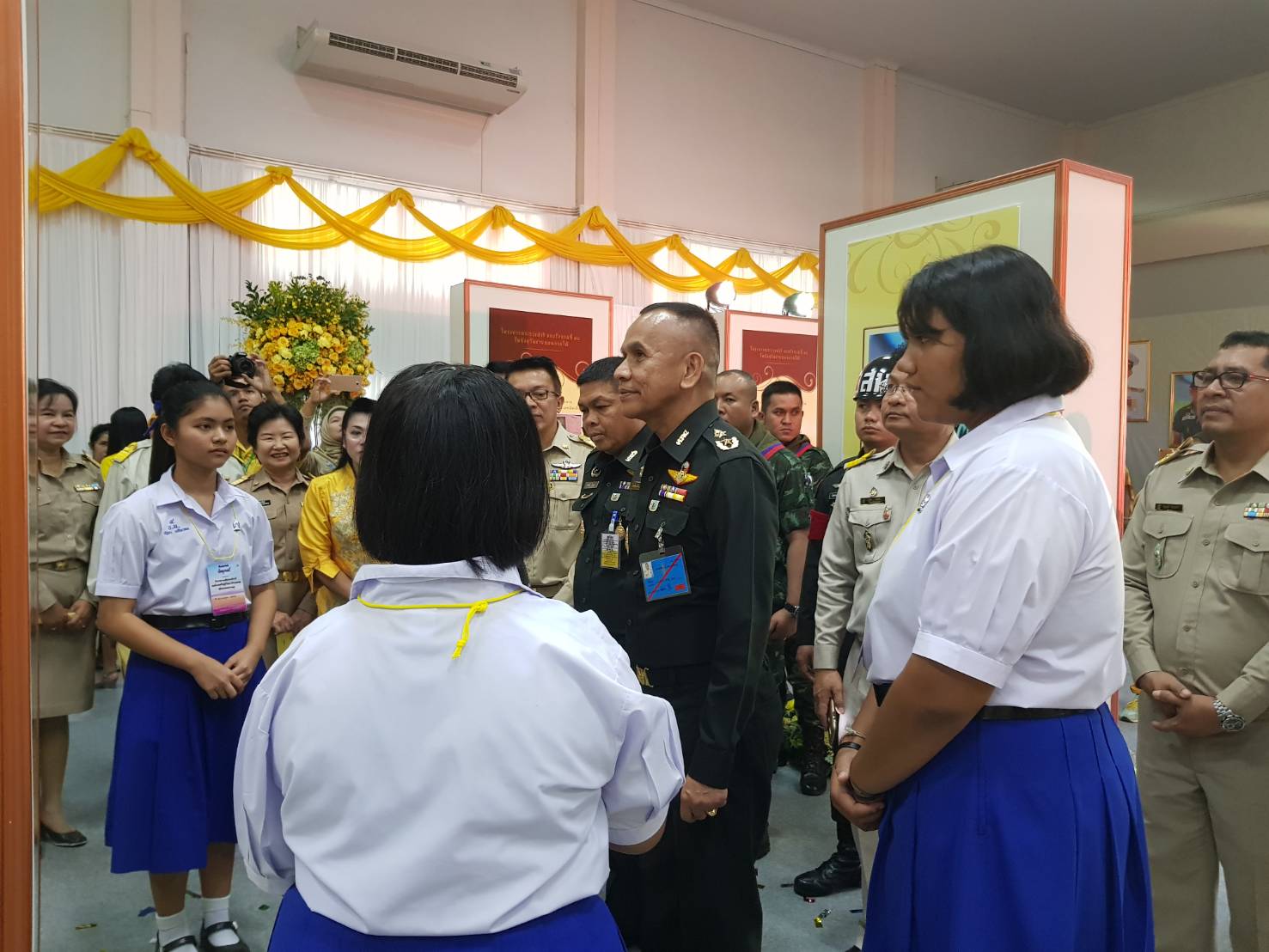 พช.ปัตตานี ร่วมพิธีเปิดนิทรรศการเฉลิมพระเกียรติเนื่องในวันเฉลิมพระชนมพรรษา สมเด็จพระเจ้าอยู่หัว 66 พรรษา 28 กรกฎาคม 2561