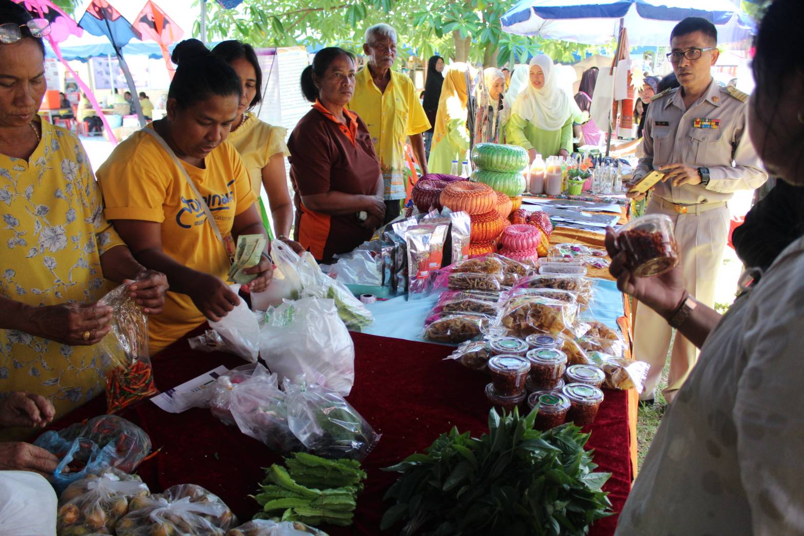 พช.ปัตตานี ร่วมกิจกรรมโครงการจังหวัดเคลื่อนที่อำเภอโคกโพธิ์ จังหวัดปัตตานี