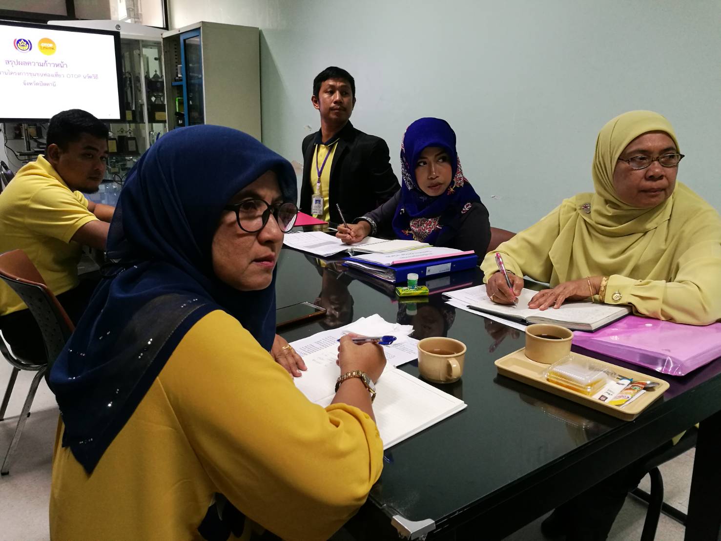 พช.ปัตตานี ประชุมรายงานผลการปฏิบัติงานกิจกรรมและโครงการตามยุทธศาสตร์กรมการพัฒนาชุมชนฯ