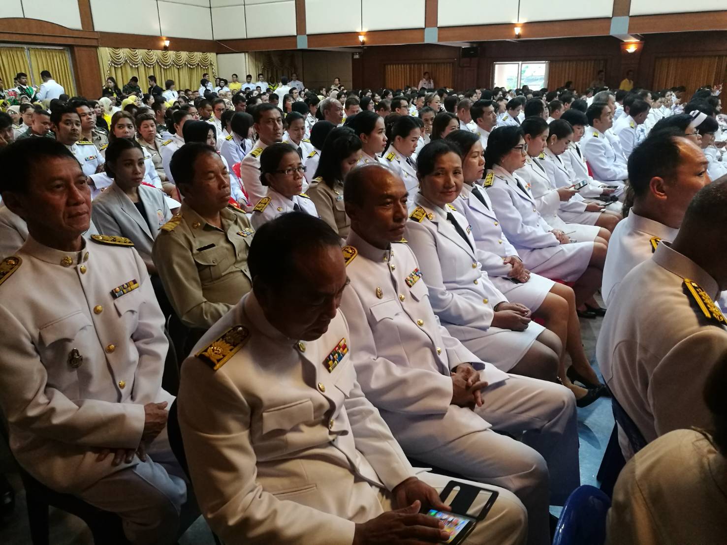 พช.ปัตตานี ร่วมพิธีถวายสัตย์ปฏิญาณการเป็นข้าราชการที่ดี และพิธีลงนามถวายพระพรชัยมงคลสมเด็จพระเจ้าอยู่หัว เนื่องในวันเฉลิมพระชนมพรรษา 66 พรรษา 28 กรกฎาคม 2561