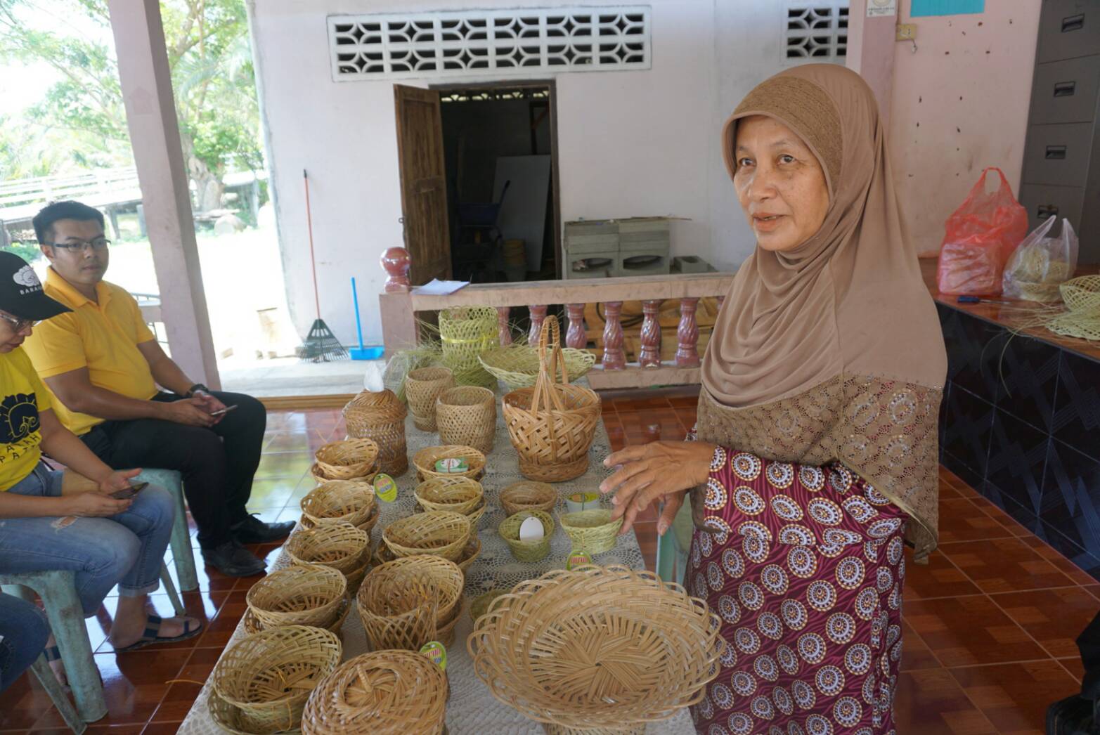 พช.ปัตตานี ร่วมกับบริษัทประชารัฐรักสามัคคีฯ ลงพื้นที่ติดตามกลุ่มฯ อำเภอไม้แก่นและอำเภอสายบุรี จังหวัดปัตตานี