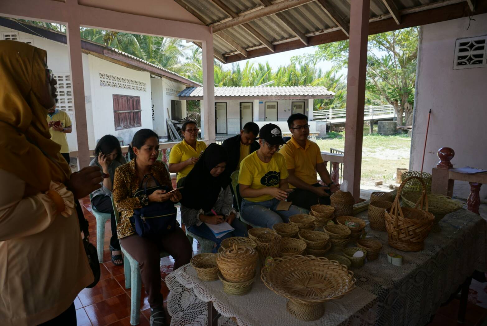 พช.ปัตตานี ร่วมกับบริษัทประชารัฐรักสามัคคีฯ ลงพื้นที่ติดตามกลุ่มฯ อำเภอไม้แก่นและอำเภอสายบุรี จังหวัดปัตตานี