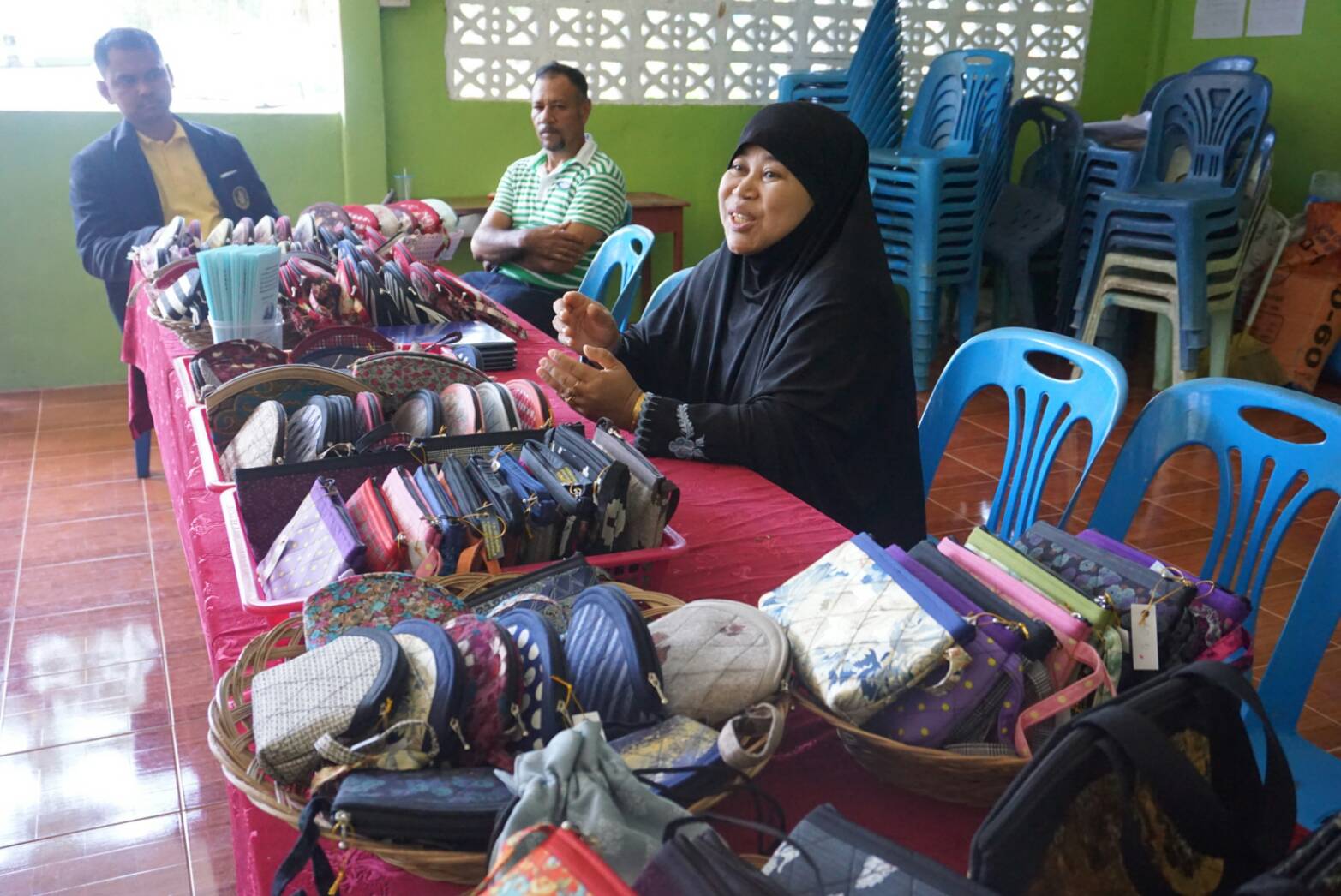 พช.ปัตตานี ร่วมกับบริษัทประชารัฐรักสามัคคีฯ ลงพื้นที่ติดตามกลุ่มฯ อำเภอไม้แก่นและอำเภอสายบุรี จังหวัดปัตตานี