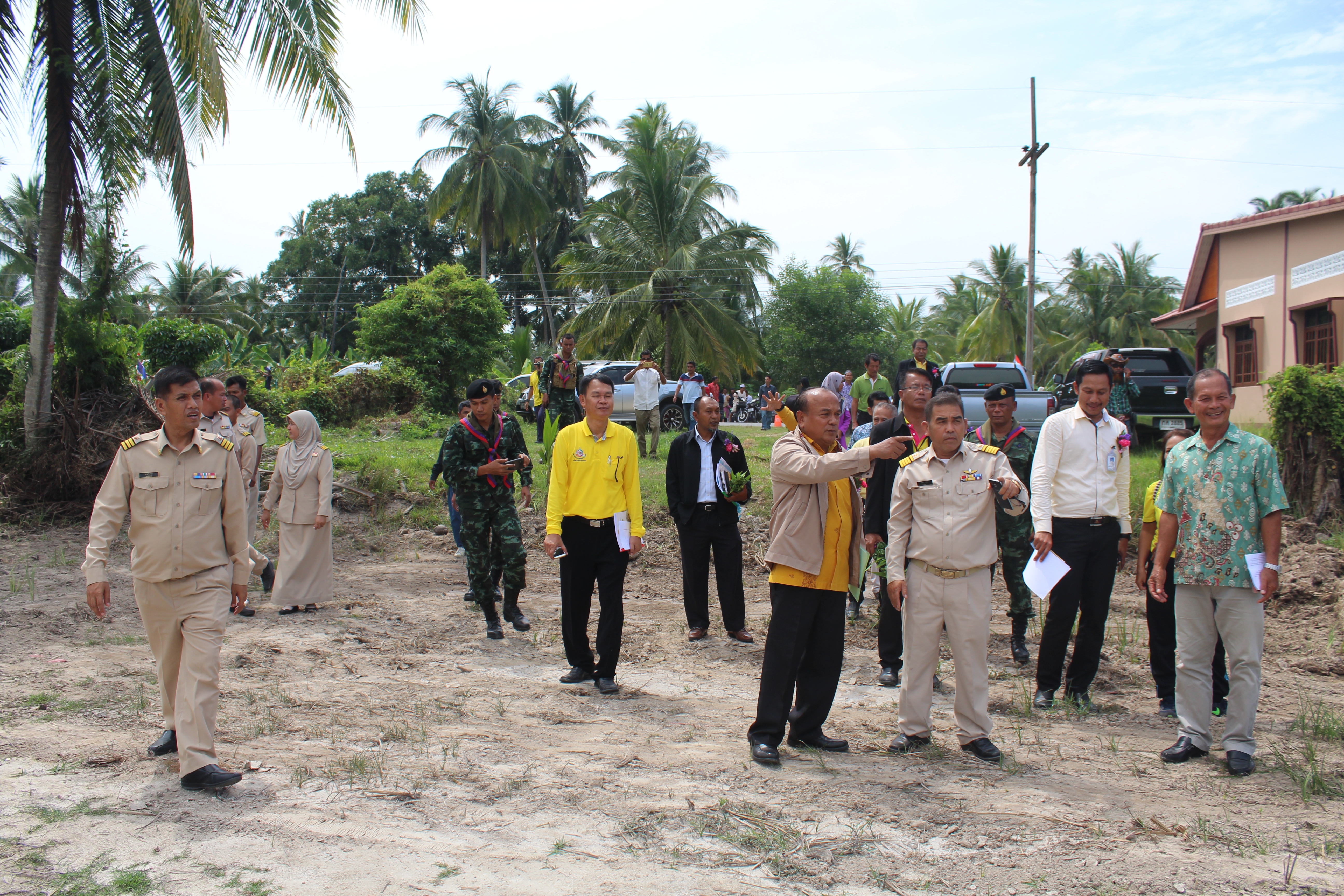 พช.ปัตตานี ลงพื้นที่อำเภอเมืองปัตตานี คัดสรรหมู่บ้านเศรษฐกิจพอเพียง “อยู่เย็น เป็นสุข” ดีเด่นระดับจังหวัด (รอบพิจารณาตัดสิน)