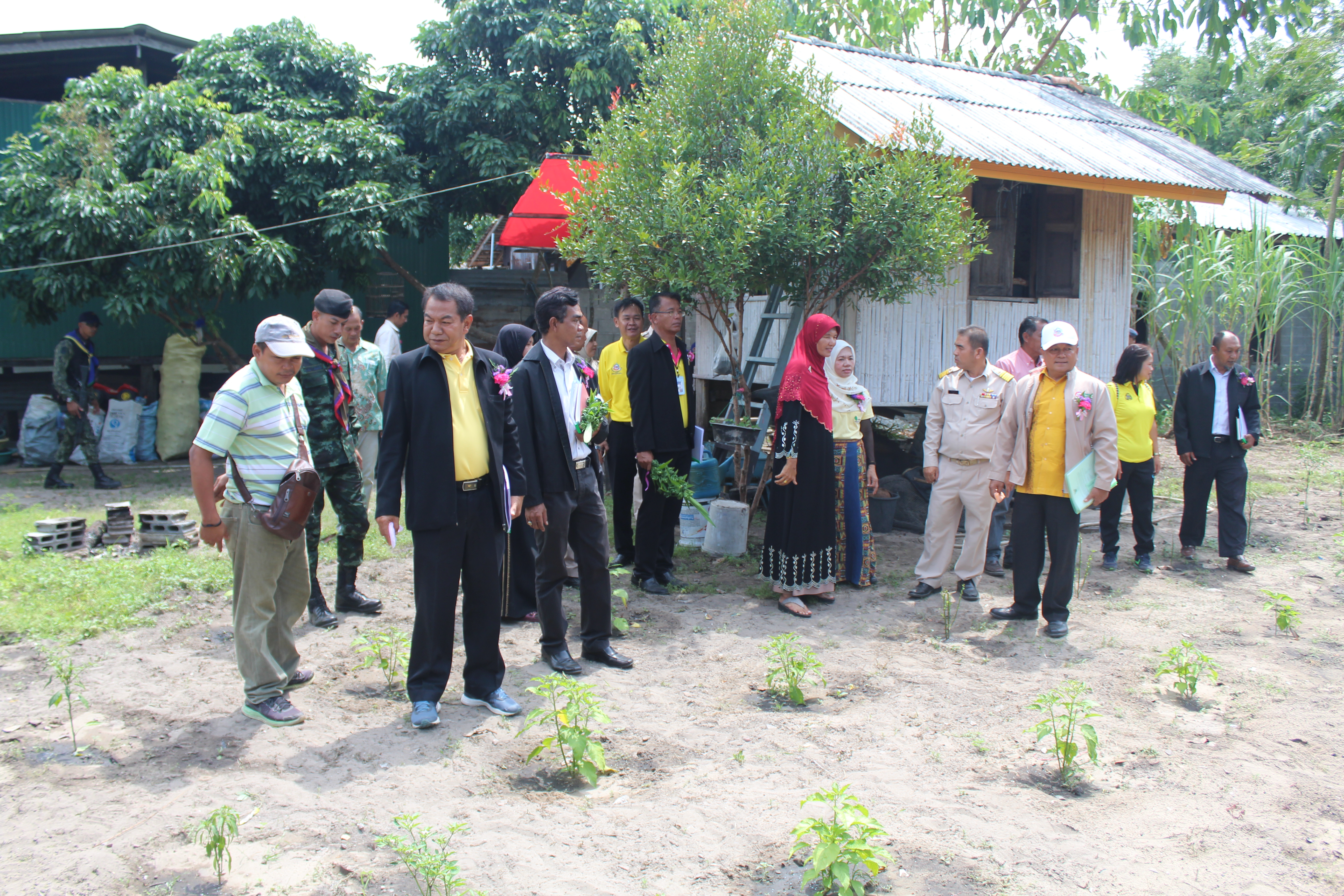 พช.ปัตตานี ลงพื้นที่อำเภอเมืองปัตตานี คัดสรรหมู่บ้านเศรษฐกิจพอเพียง “อยู่เย็น เป็นสุข” ดีเด่นระดับจังหวัด (รอบพิจารณาตัดสิน)