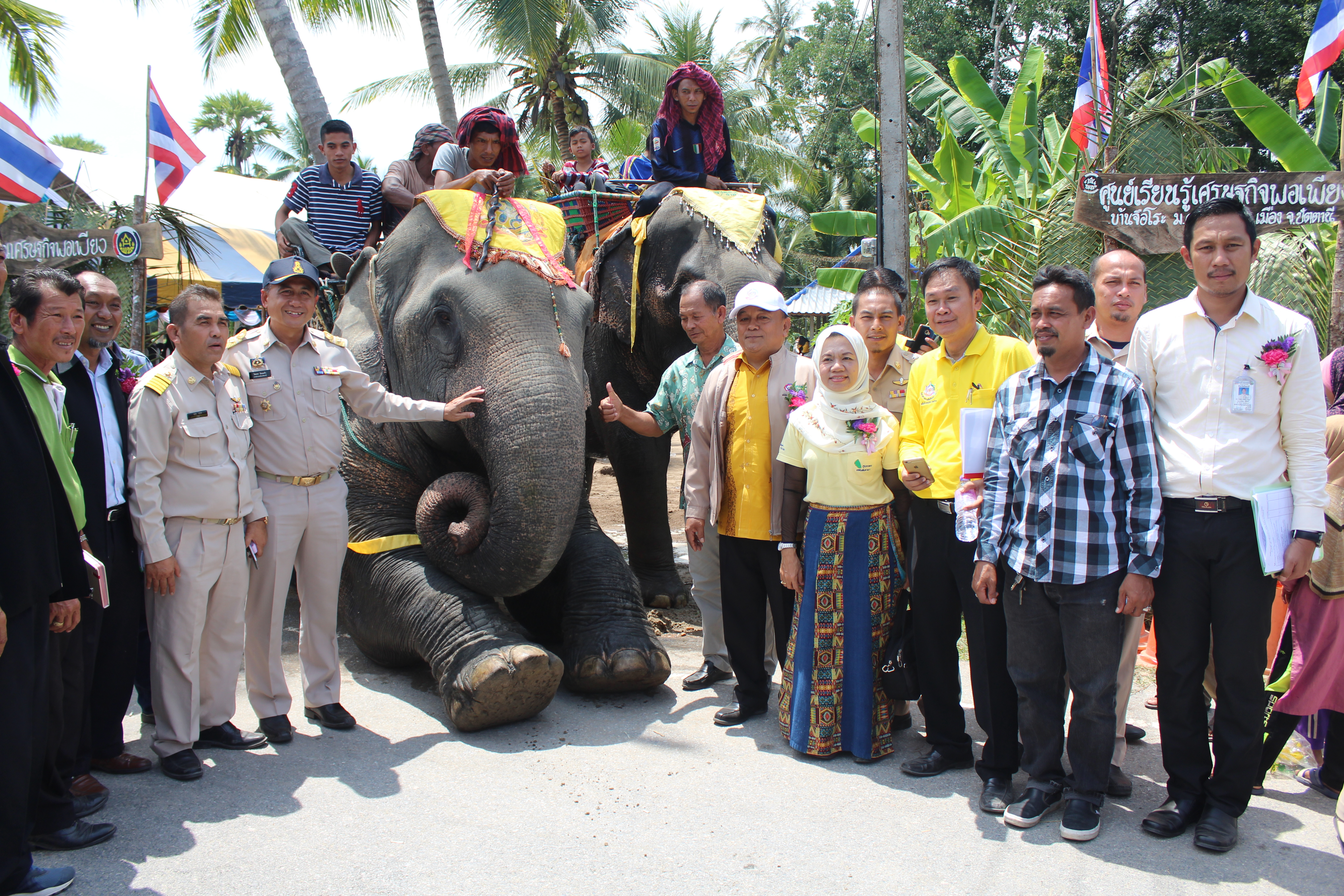 พช.ปัตตานี ลงพื้นที่อำเภอเมืองปัตตานี คัดสรรหมู่บ้านเศรษฐกิจพอเพียง “อยู่เย็น เป็นสุข” ดีเด่นระดับจังหวัด (รอบพิจารณาตัดสิน)