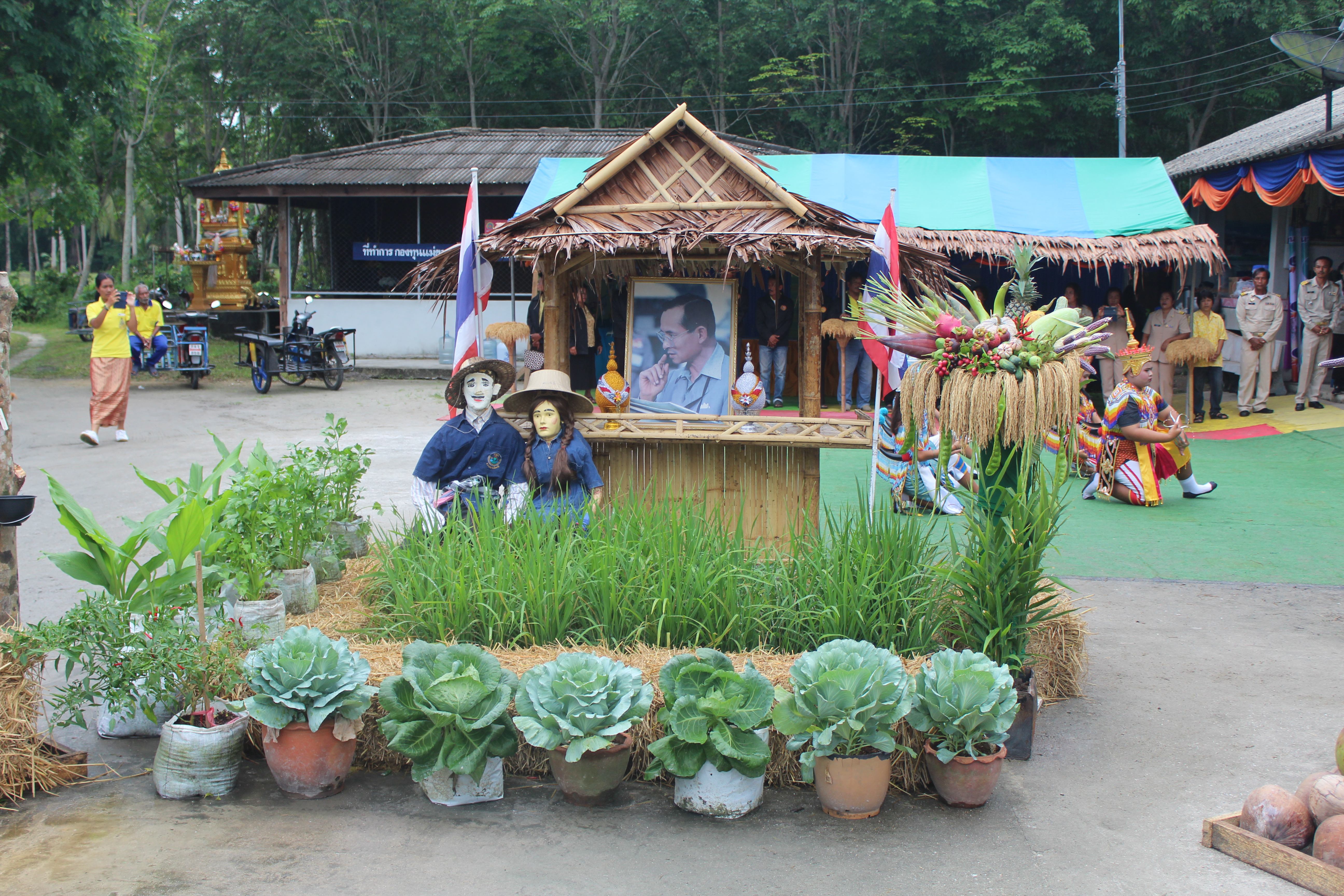 พช.ปัตตานี ลงพื้นที่ อ.ปะนาเระ คัดสรรหมู่บ้านเศรษฐกิจพอเพียง “อยู่เย็น เป็นสุข” ดีเด่นระดับจังหวัด (รอบพิจารณาตัดสิน)