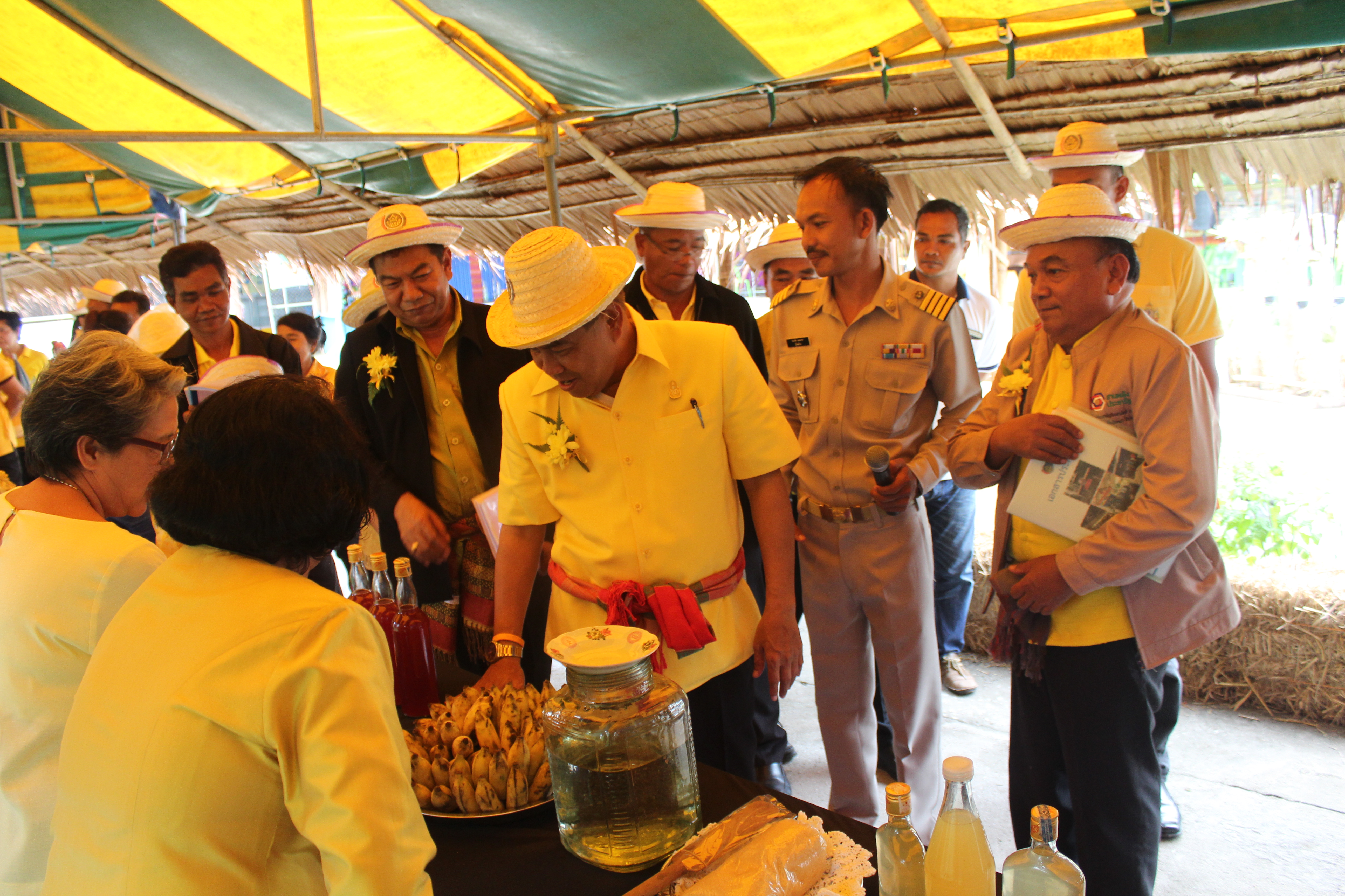 พช.ปัตตานี ลงพื้นที่ อ.ปะนาเระ คัดสรรหมู่บ้านเศรษฐกิจพอเพียง “อยู่เย็น เป็นสุข” ดีเด่นระดับจังหวัด (รอบพิจารณาตัดสิน)