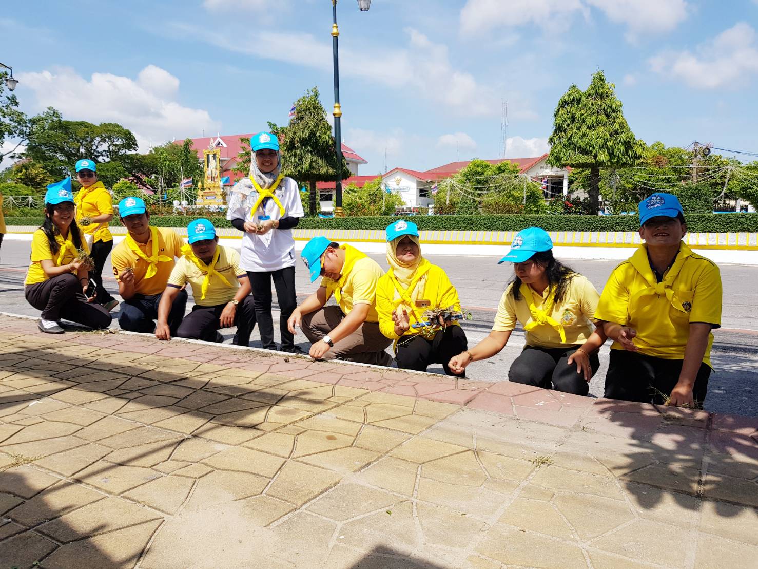 พช.ปัตตานี ร่วมโครงการจิตอาสา หน่วยพระราชทานและประชาชนจิตอาสา “เราทำความ ดี ด้วยหัวใจ”