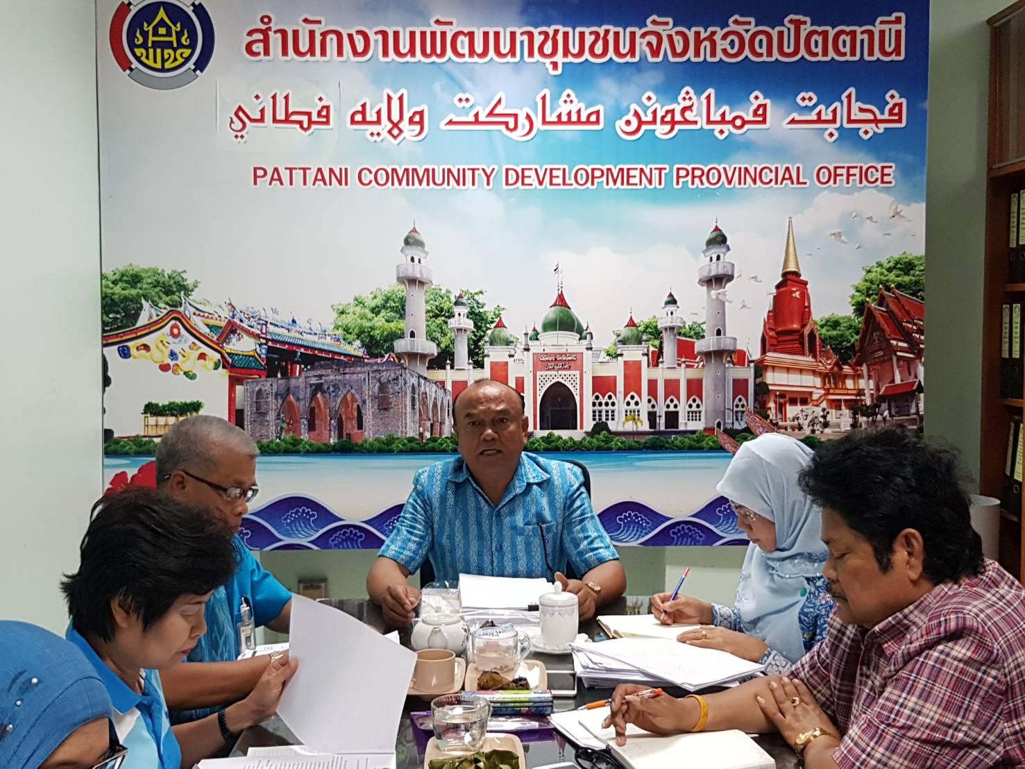 พัฒนาการจังหวัดปัตตานี ประชุมมอร์นิ่งบรีฟเพื่อสรุปงานและวางแผนการดำเนินงานตามยุทธศาสตร์กรมฯ /จังหวัด ประจำปีงบประมาณ พ.ศ.2561