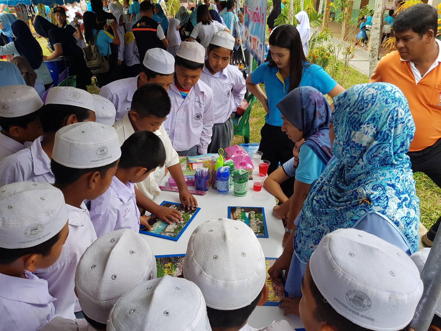สพจ.ปน.ร่วมกับ สพอ.ยะรัง ร่วมกิจกรรมโครงการจังหวัดเคลื่อนที่อำเภอยะรัง จังหวัดปัตตานี